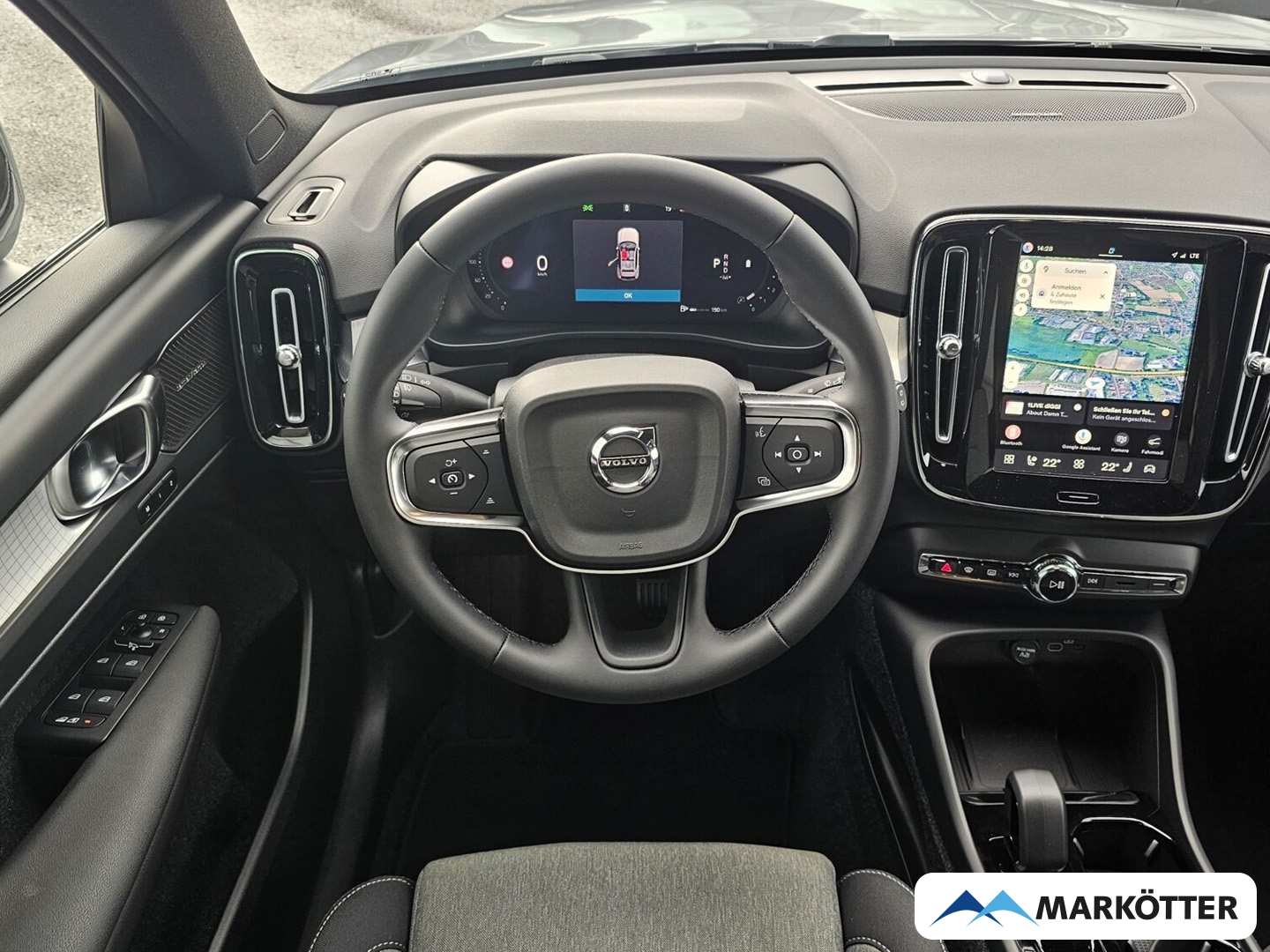 Fahrzeugabbildung Volvo XC40 Plus Dark 2WD/360°/19''/Heckscheibe abgedunkelt