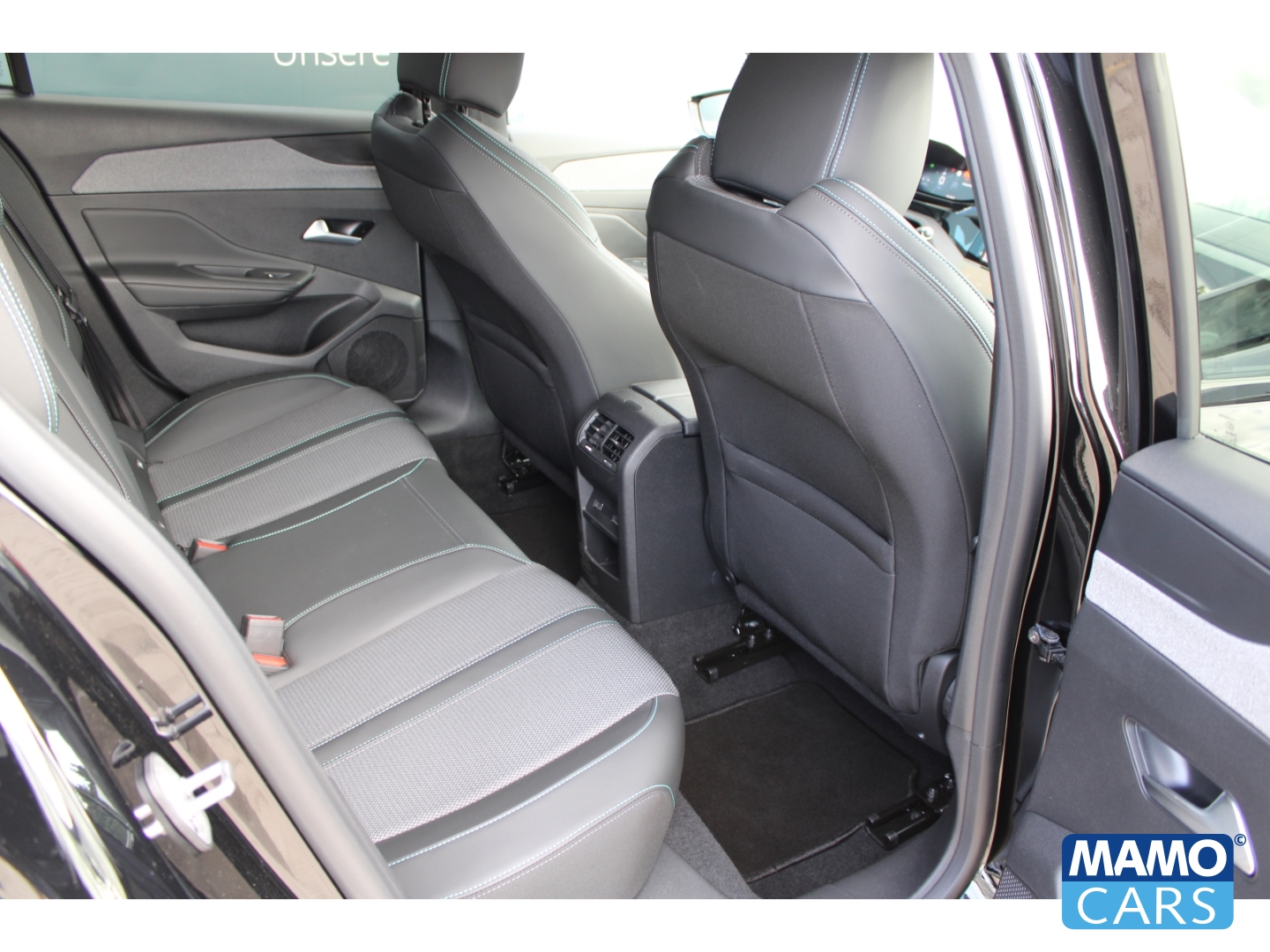 Fahrzeugabbildung Peugeot 308 Allure ACC/BLIS/360°/SHZ/NAVI/ALLWETTER