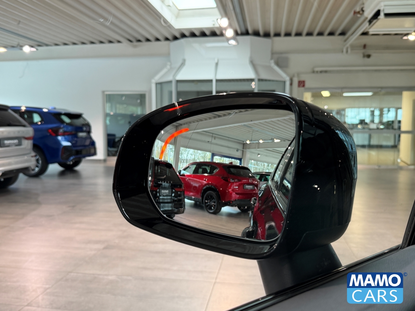 Fahrzeugabbildung Volvo XC60 B5 Plus Dark 0,99%Finanz. ACC/BLIS/HUD/360°