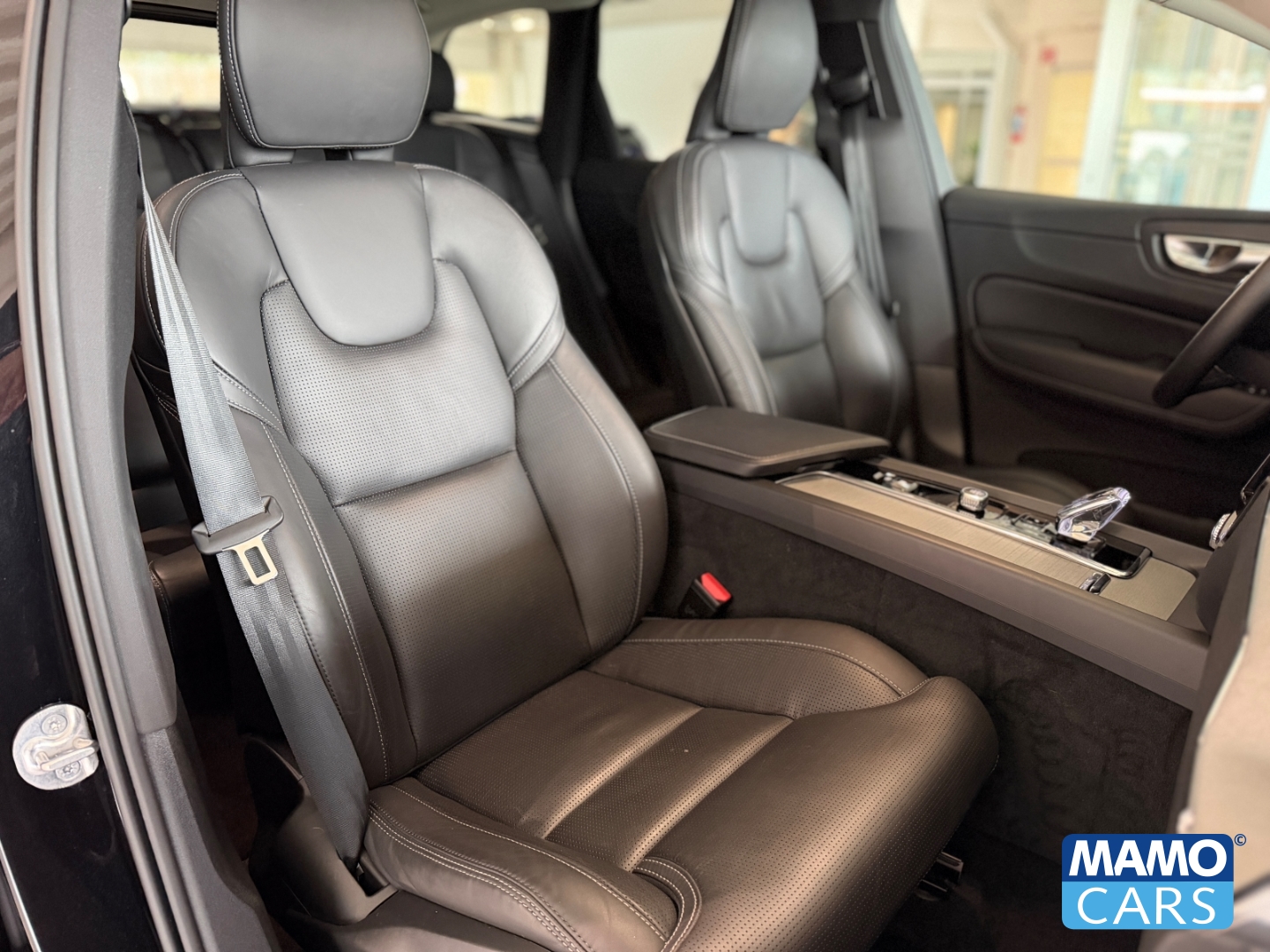 Fahrzeugabbildung Volvo XC60 B5 Plus Dark 0,99%Finanz. ACC/BLIS/HUD/360°