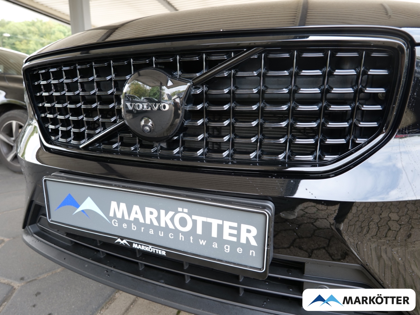 Fahrzeugabbildung Volvo XC40 B4 Ultra Black Edition PANO/360CAM/20-Zoll