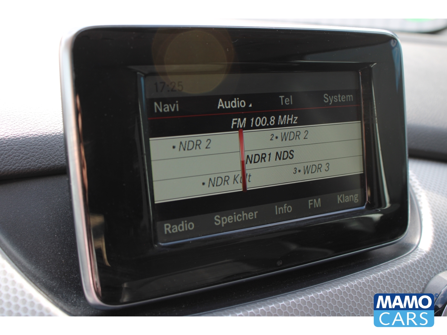 Fahrzeugabbildung Mercedes-Benz B 200 AHK/Allwetter/Rückfahrkamera/PDC/Sportpaket