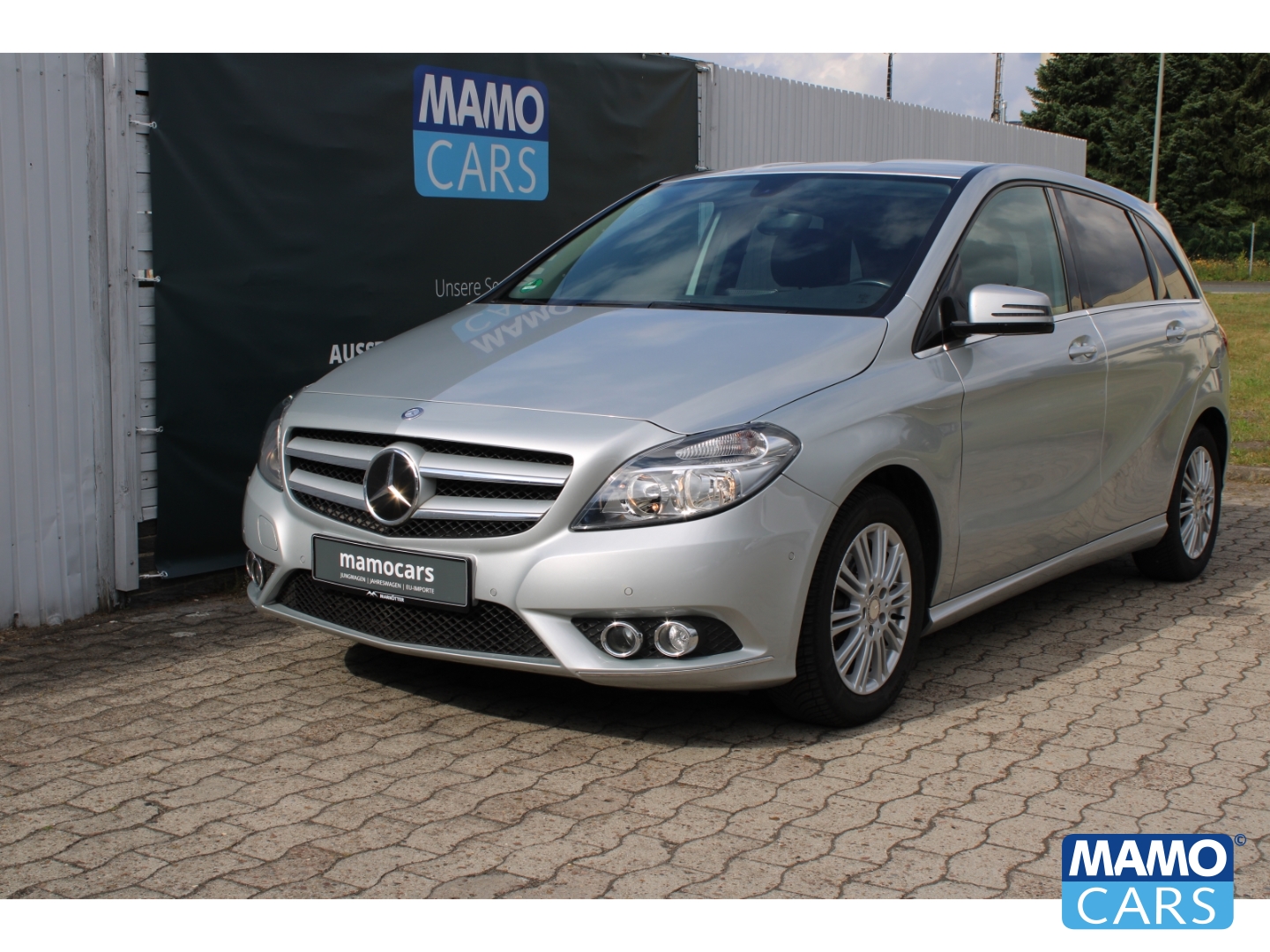 Fahrzeugabbildung Mercedes-Benz B 200 AHK/Allwetter/Rückfahrkamera/PDC/Sportpaket