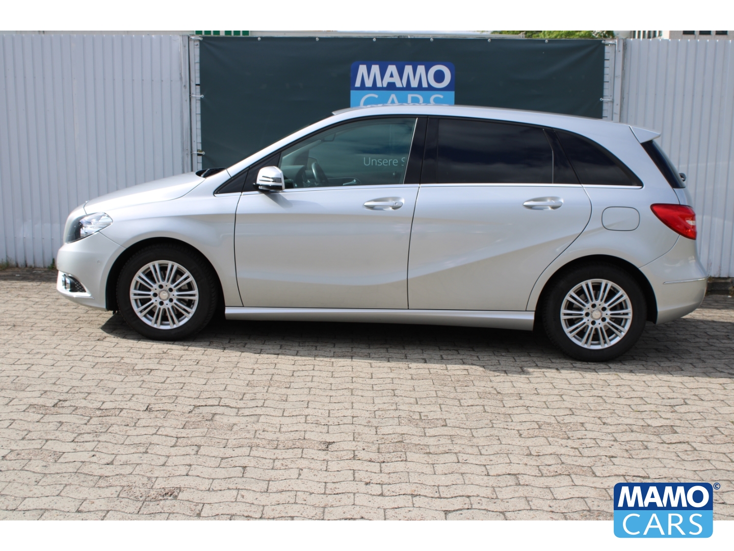 Fahrzeugabbildung Mercedes-Benz B 200 AHK/Allwetter/Rückfahrkamera/PDC/Sportpaket