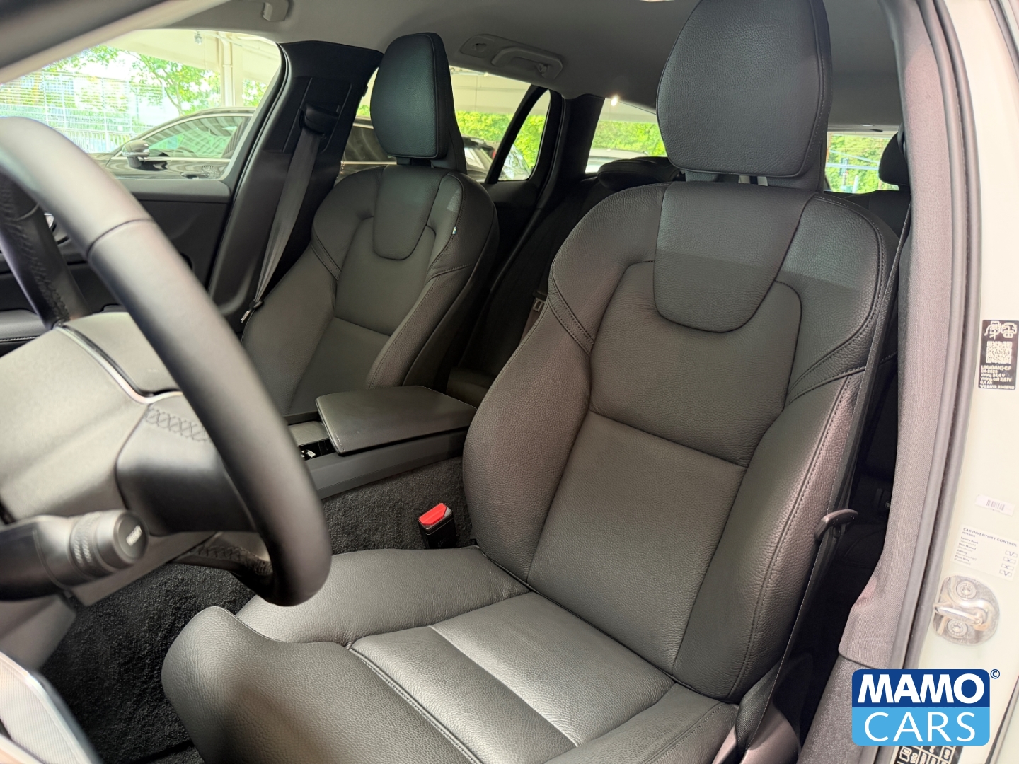 Fahrzeugabbildung Volvo V60 B4 Core ACC/BLIS/CAM/FSH/4xSHZ/APPLE