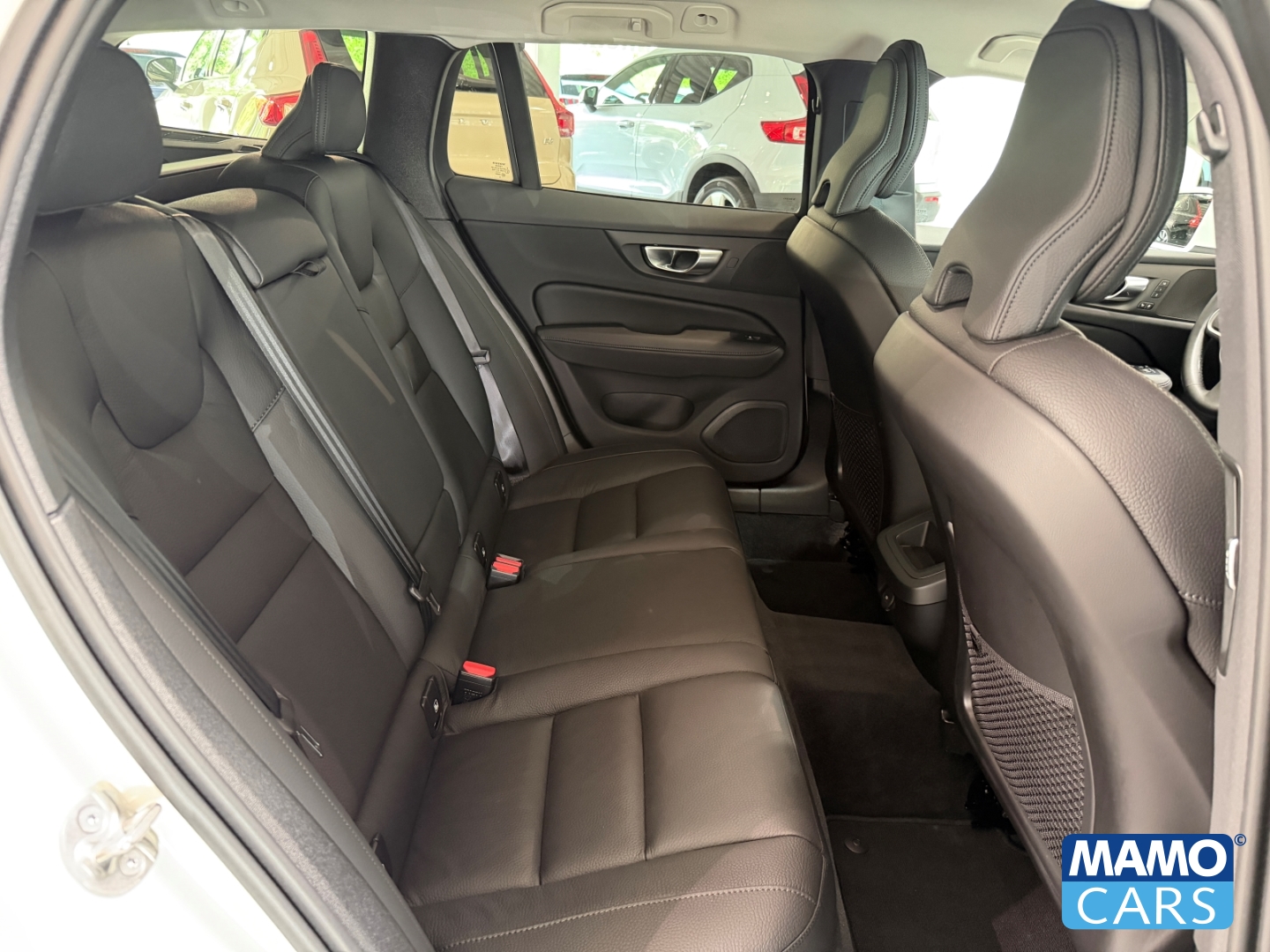 Fahrzeugabbildung Volvo V60 B4 Core ACC/BLIS/CAM/FSH/4xSHZ/APPLE