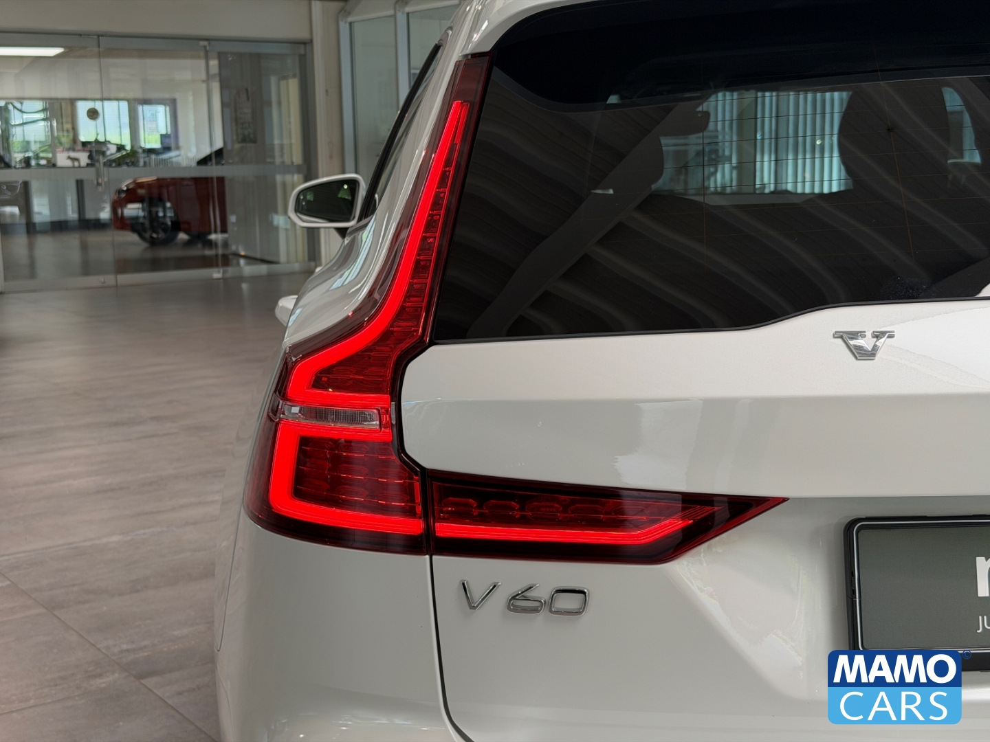 Fahrzeugabbildung Volvo V60 B4 Core ACC/BLIS/CAM/FSH/4xSHZ/APPLE