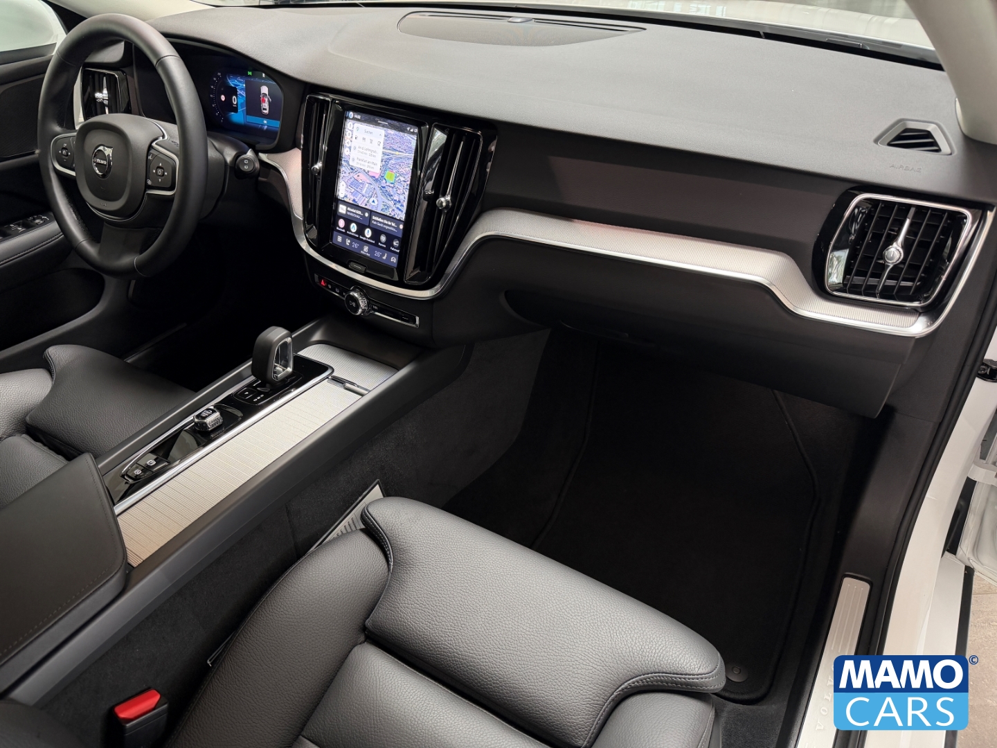Fahrzeugabbildung Volvo V60 B4 Core ACC/BLIS/CAM/FSH/4xSHZ/APPLE