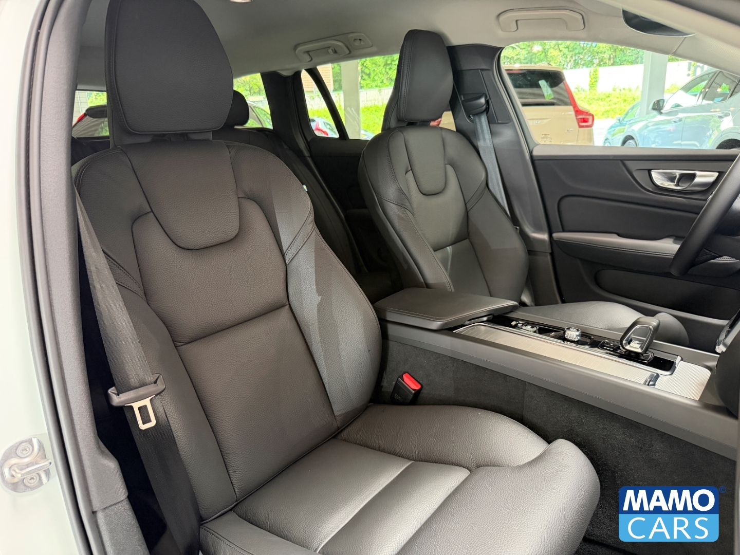Fahrzeugabbildung Volvo V60 B4 Core ACC/BLIS/CAM/FSH/4xSHZ/APPLE