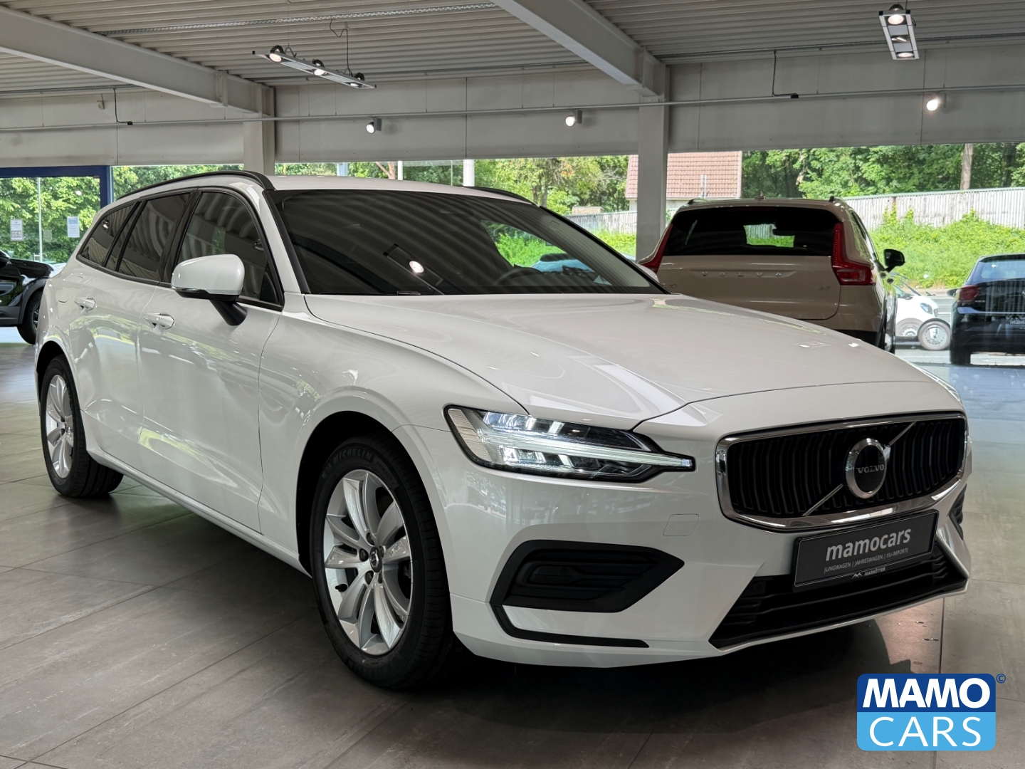 Fahrzeugabbildung Volvo V60 B4 Core ACC/BLIS/CAM/FSH/4xSHZ/APPLE