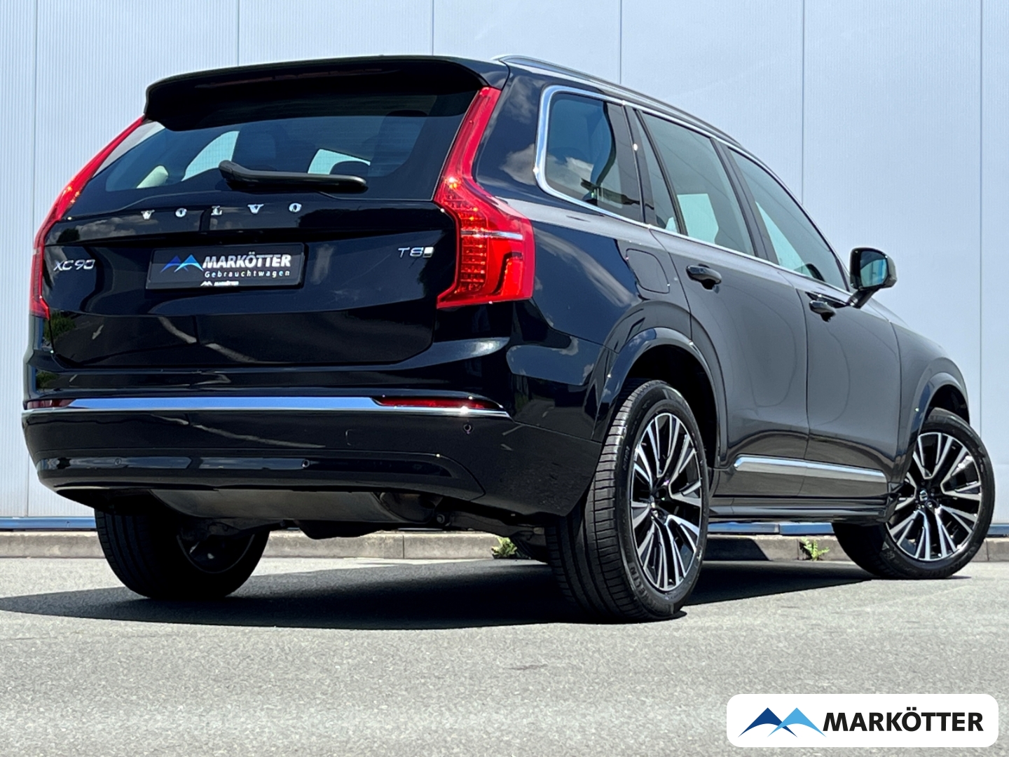 Fahrzeugabbildung Volvo XC90 T8 Core Recharge AWD/ACC/Keyless/7-Sitzer