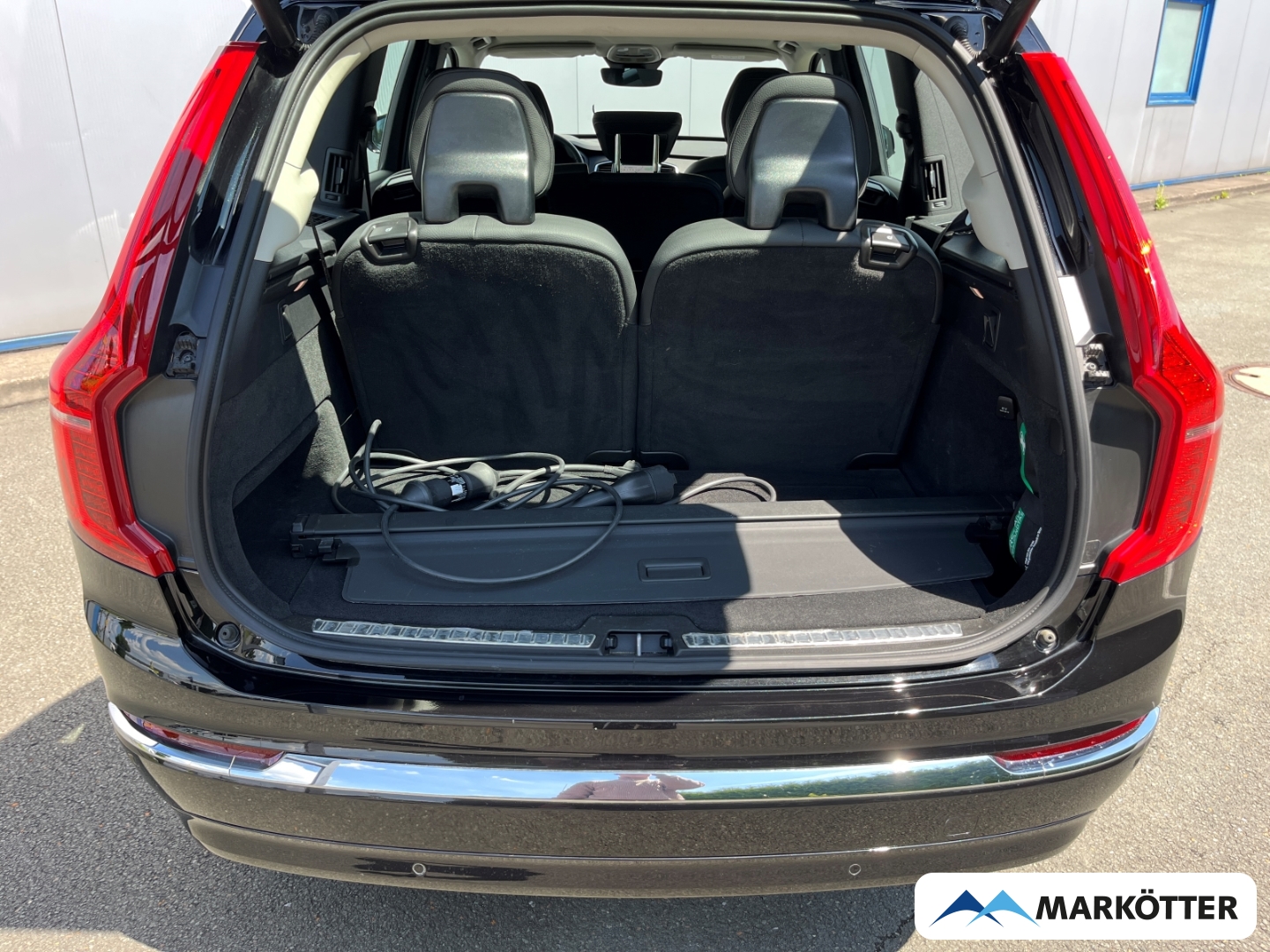 Fahrzeugabbildung Volvo XC90 T8 Core Recharge AWD/ACC/Keyless/7-Sitzer