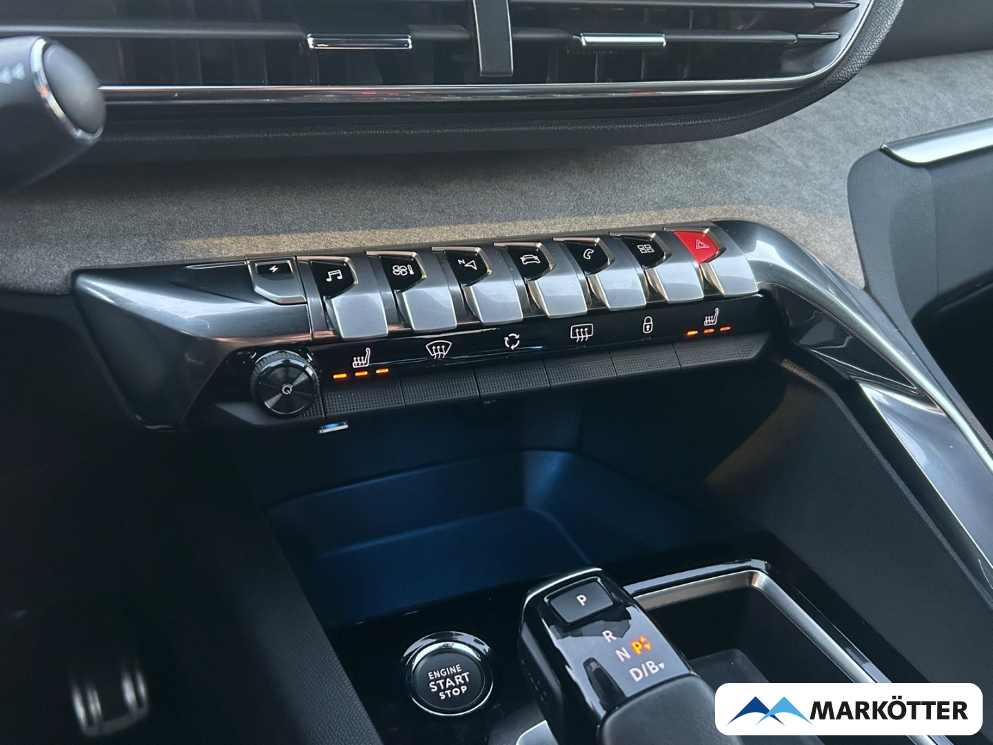 Fahrzeugabbildung Peugeot 3008 Hybrid 225 GT1.6 Plug-In ACC/BLIS/CAM/SHZ