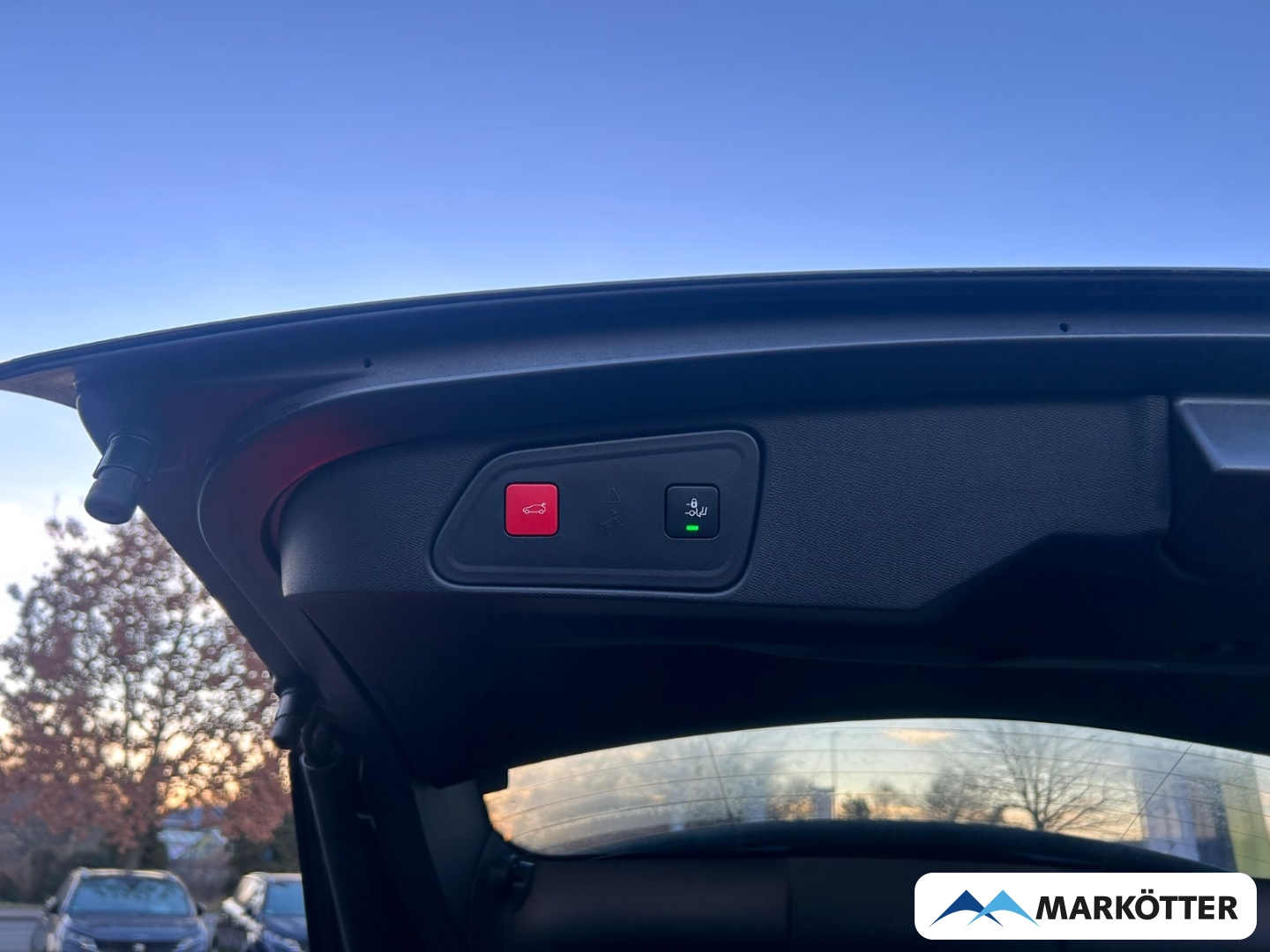 Fahrzeugabbildung Peugeot 3008 Hybrid 225 GT1.6 Plug-In ACC/BLIS/CAM/SHZ