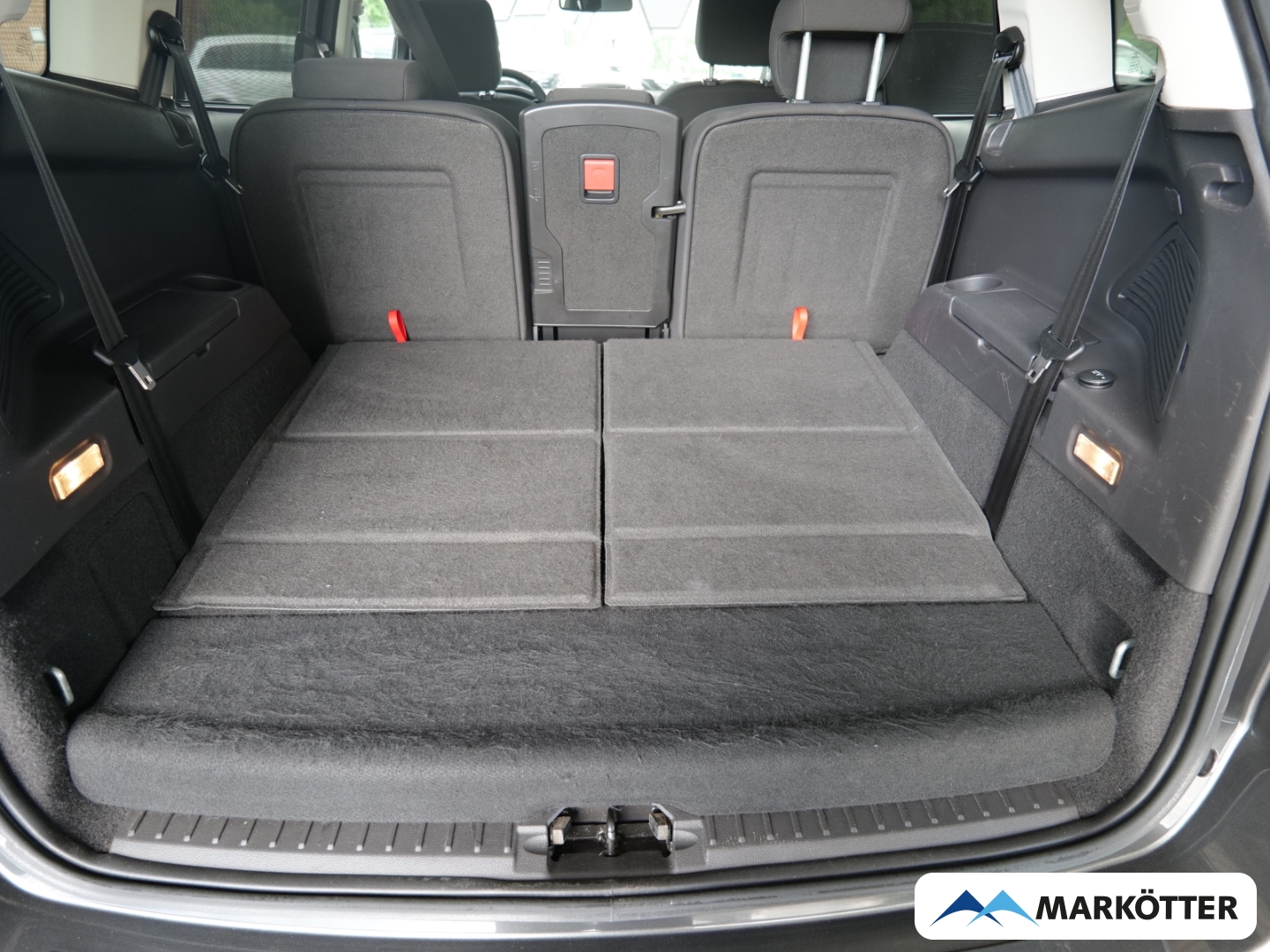 Fahrzeugabbildung Ford Grand C-Max 1.0 EcoBoost Cool & Connect /7-Sitzer/