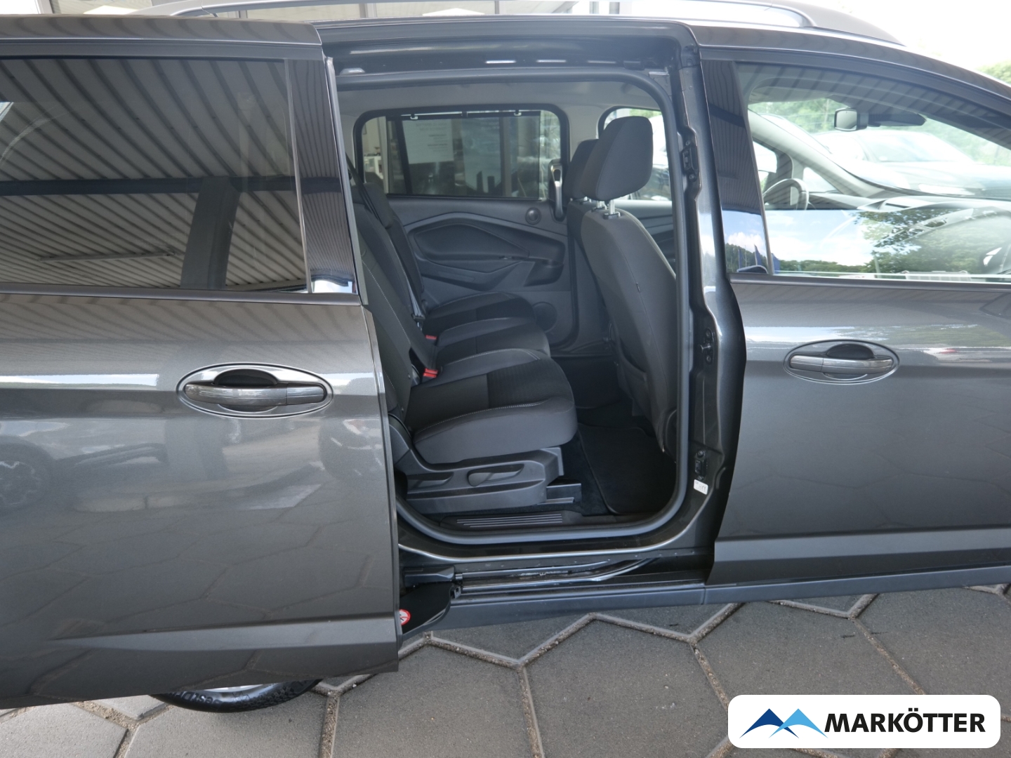 Fahrzeugabbildung Ford Grand C-Max 1.0 EcoBoost Cool & Connect /7-Sitzer/