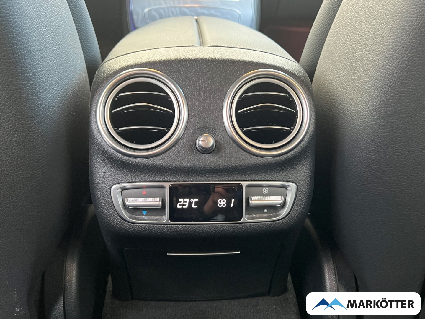 Fahrzeugabbildung Mercedes-Benz E 400 d 4Matic ACC/360°/MBUX/Business/AHK/LED