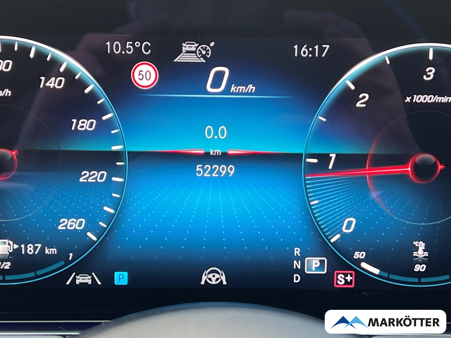 Fahrzeugabbildung Mercedes-Benz E 400 d 4Matic ACC/360°/MBUX/Business/AHK/LED