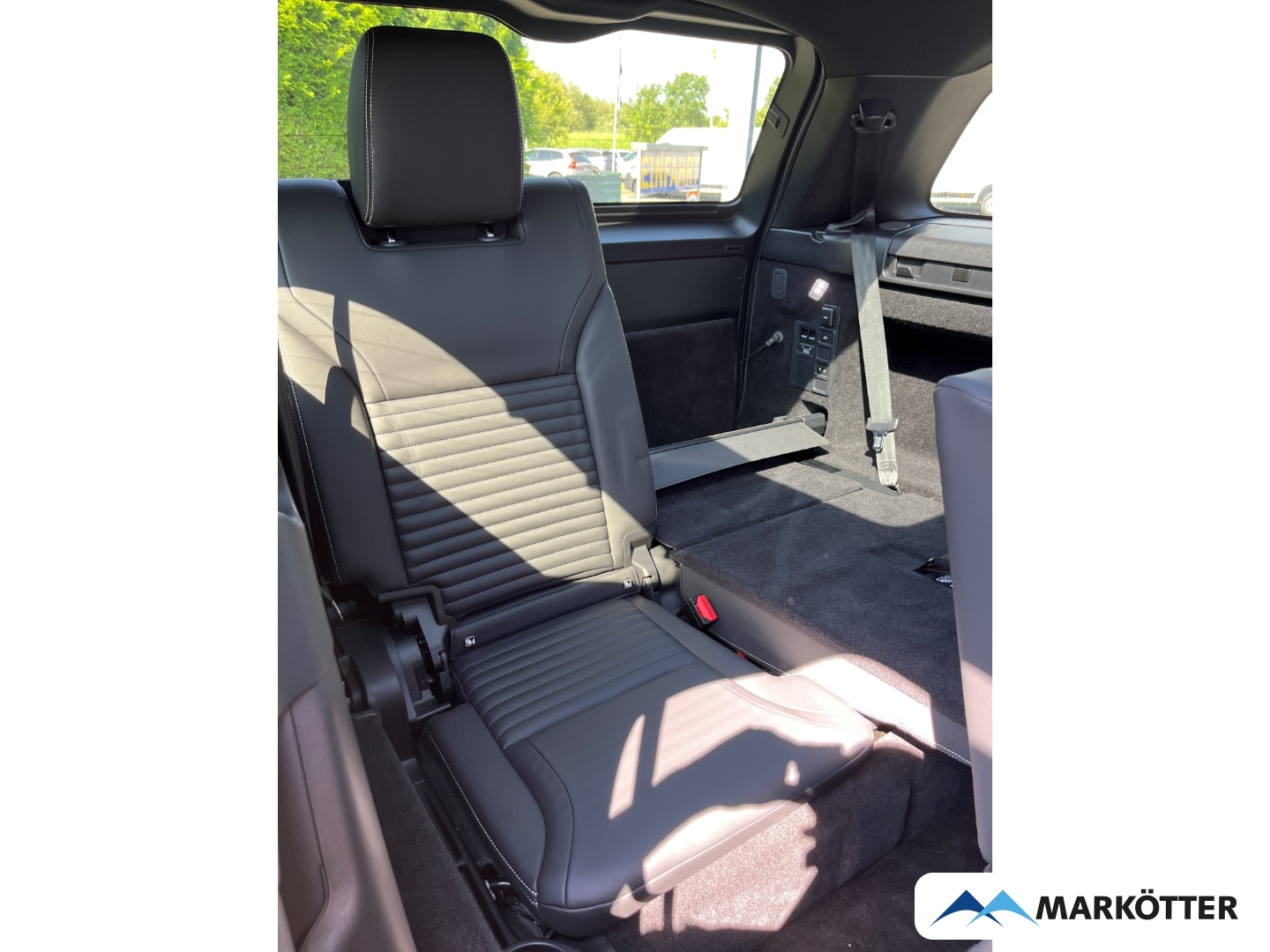 Fahrzeugabbildung Land Rover Discovery 5 D300 R-Dynamic HSE ACC/StandH/Pano