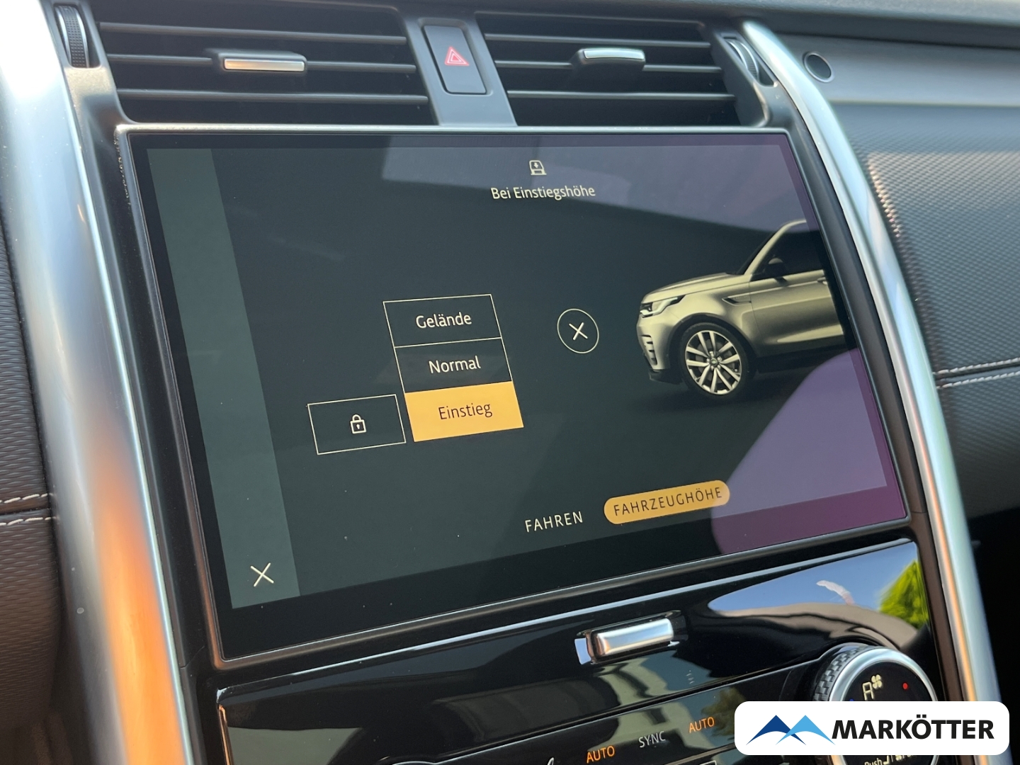 Fahrzeugabbildung Land Rover Discovery 5 D300 R-Dynamic HSE ACC/StandH/Pano