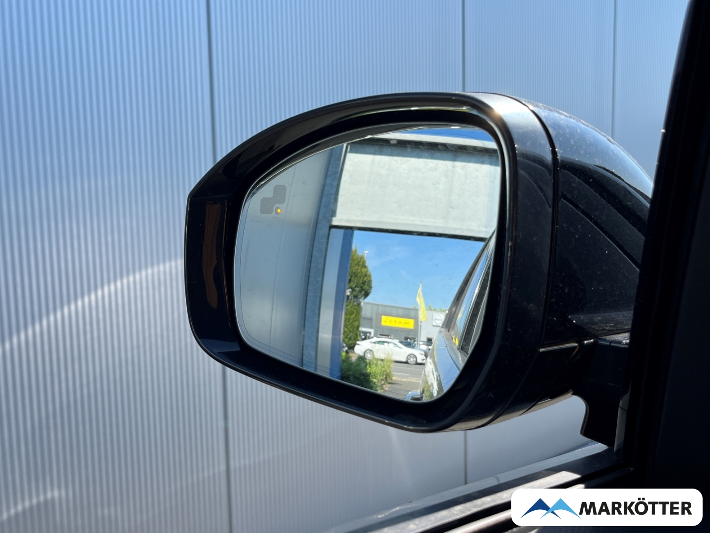 Fahrzeugabbildung Land Rover Discovery 5 D300 R-Dynamic HSE ACC/StandH/Pano