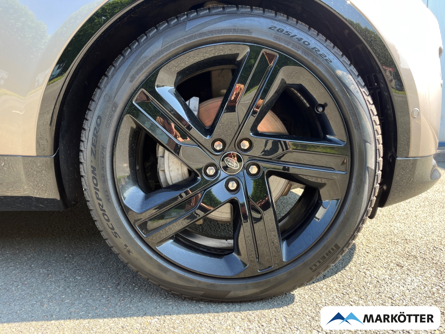 Fahrzeugabbildung Land Rover Discovery 5 D300 R-Dynamic HSE ACC/StandH/Pano