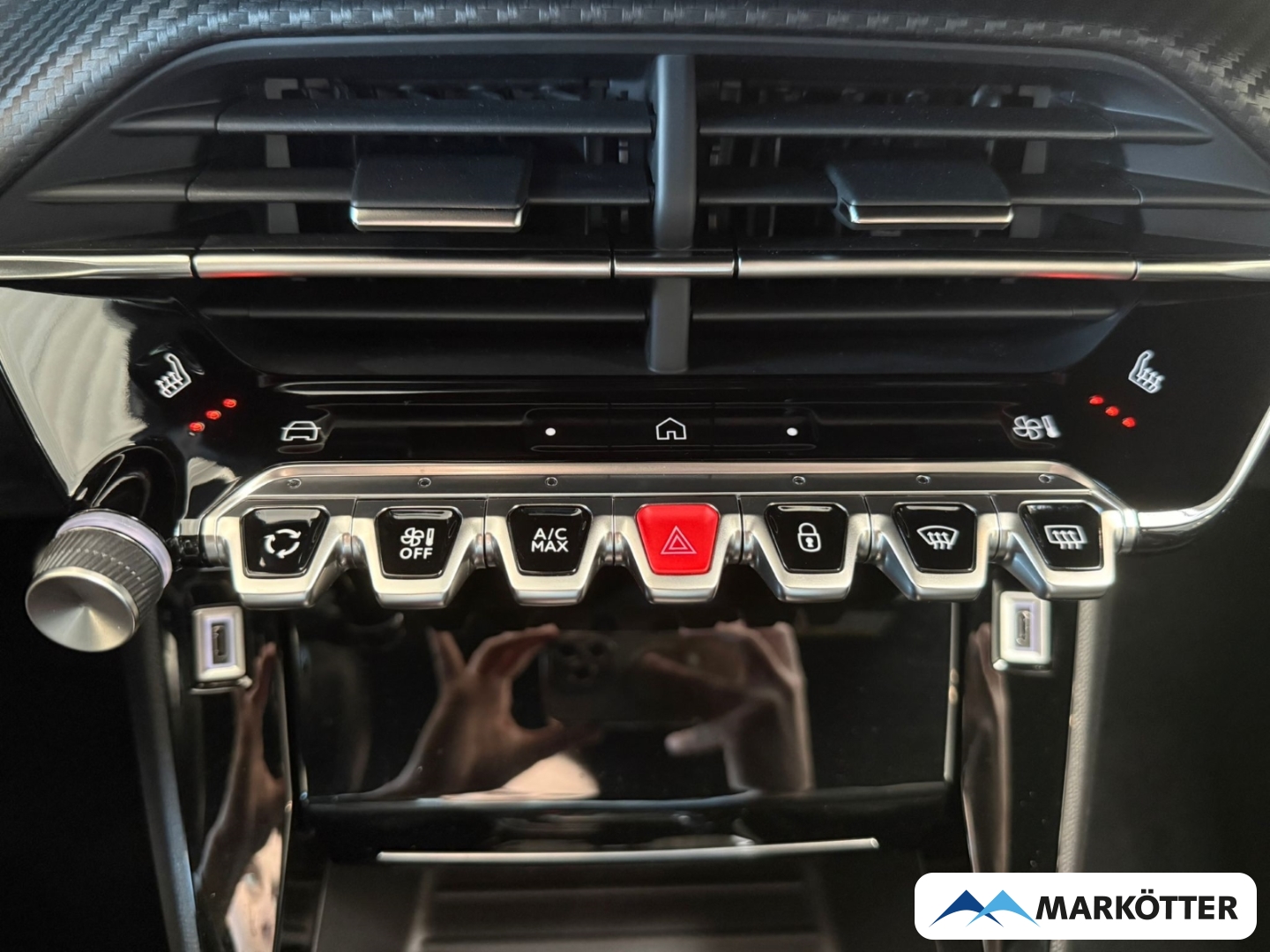 Fahrzeugabbildung Peugeot 2008 GT SHZ/360CAM/NAVI/PDC/TEMP/CARPY/LED