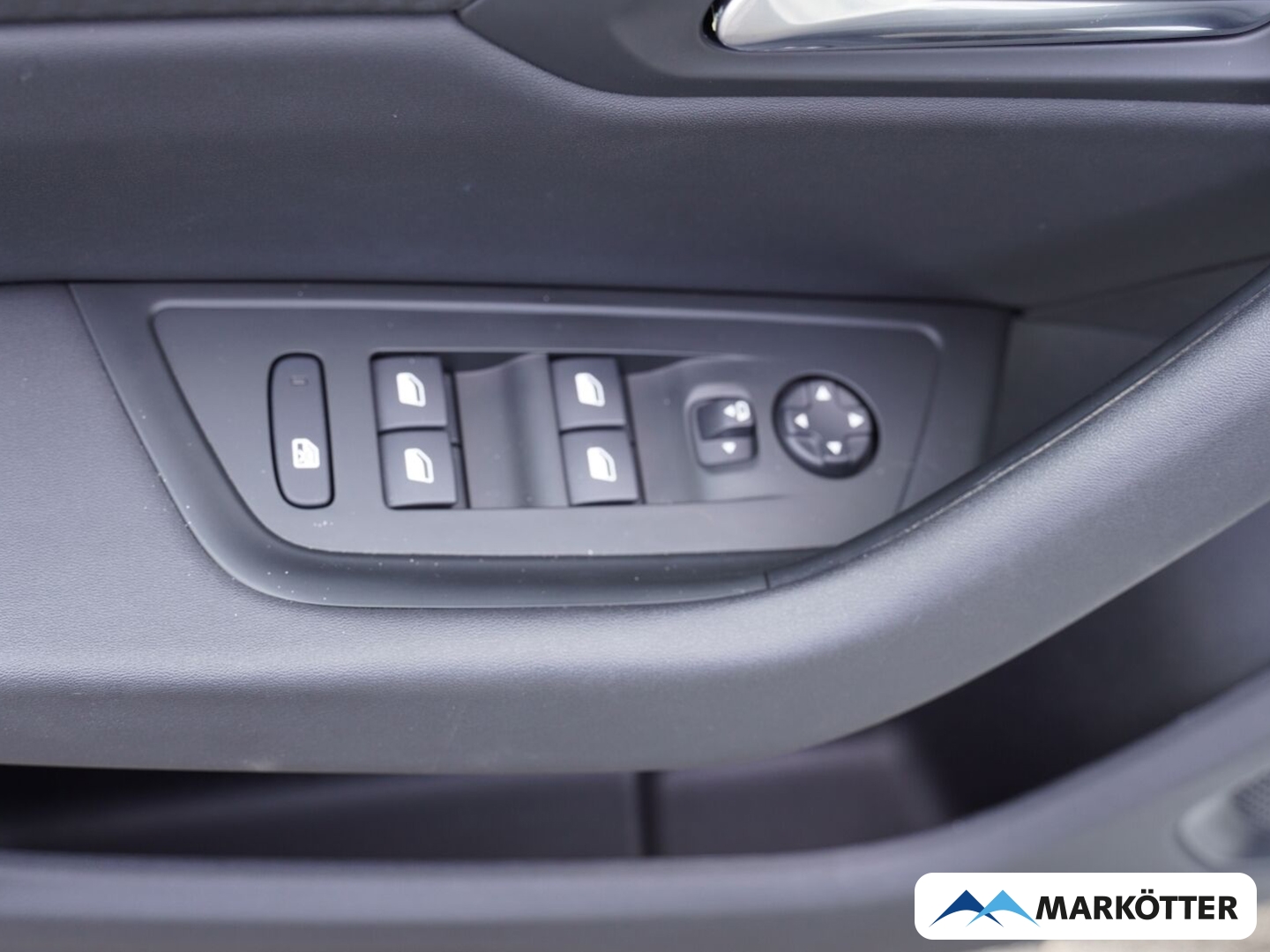 Fahrzeugabbildung Peugeot 508 SW Allure Pack 1.2 PureTech ACC /Memory/LED