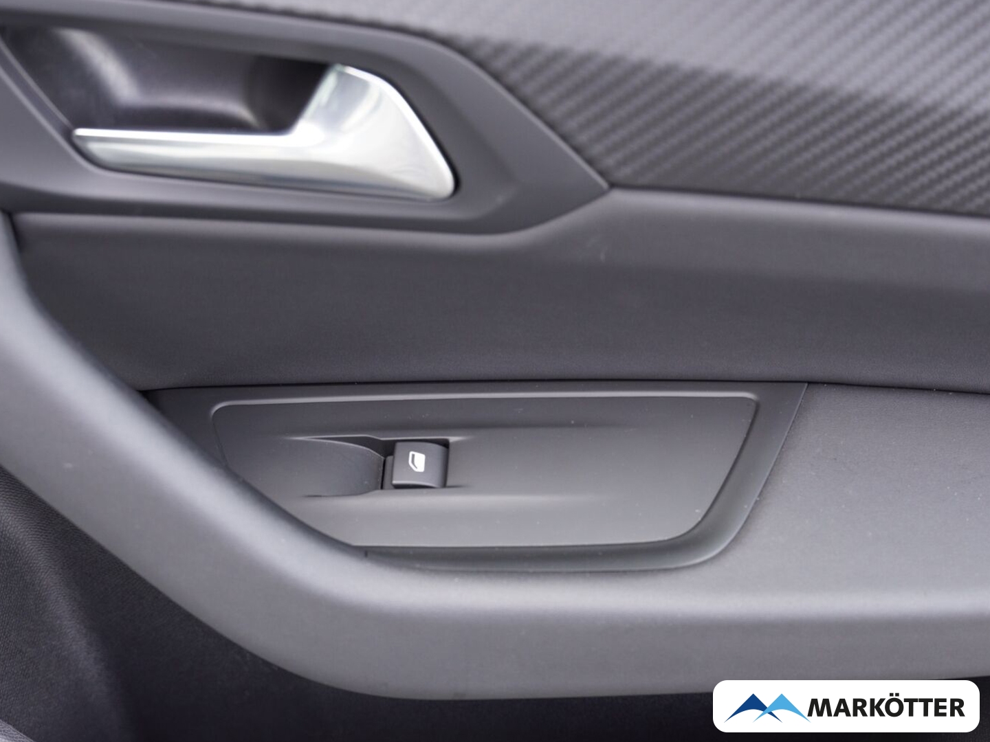 Fahrzeugabbildung Peugeot 508 SW Allure Pack 1.2 PureTech ACC /Memory/LED