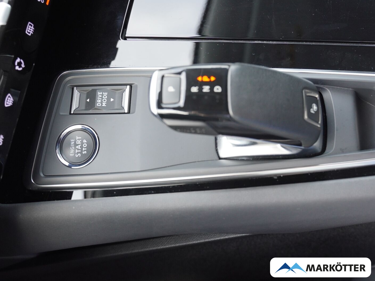 Fahrzeugabbildung Peugeot 508 SW Allure Pack 1.2 PureTech ACC /Memory/LED