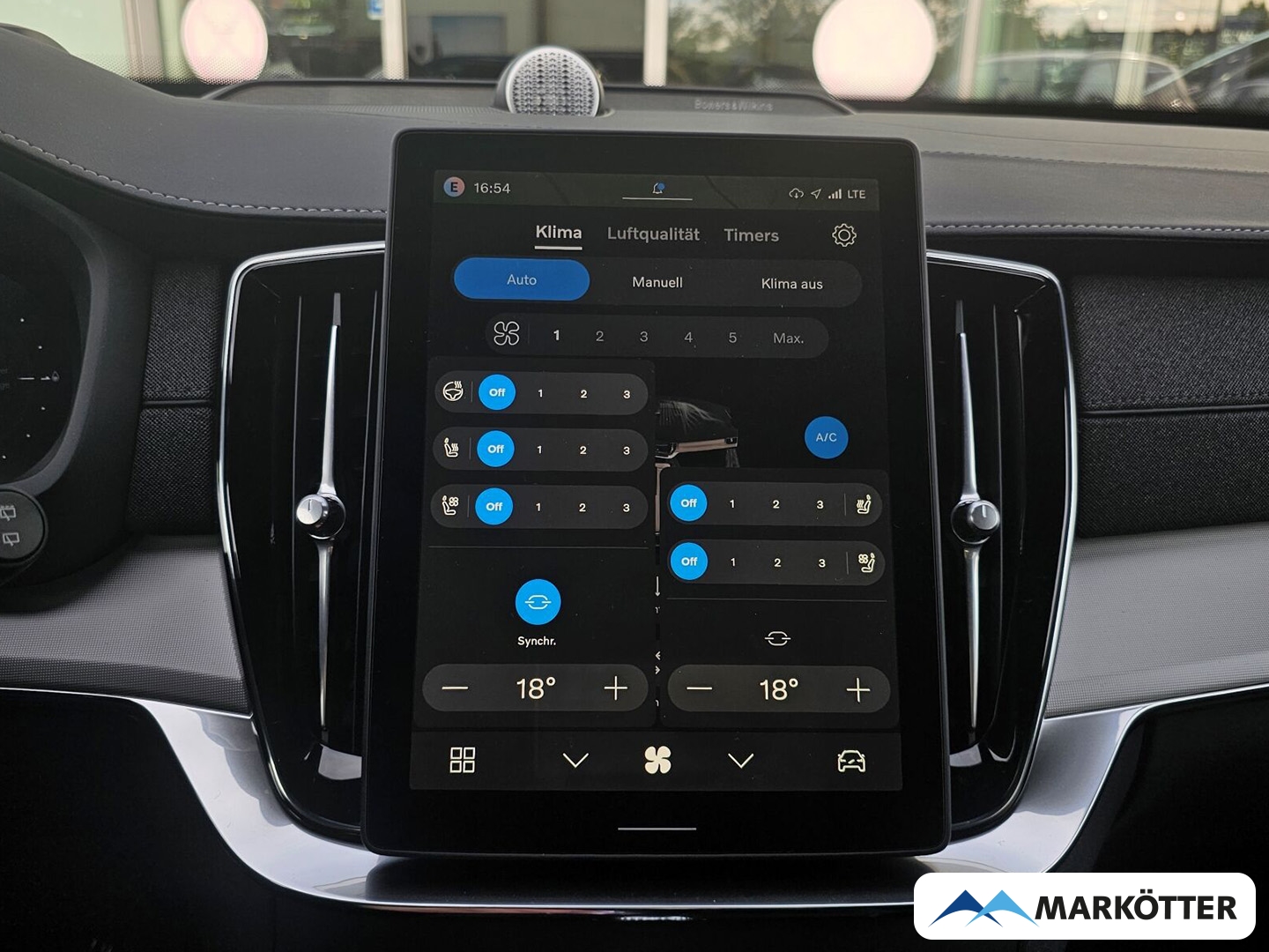 Fahrzeugabbildung Volvo XC90 Ultra Black Edition Recharge Plug-In Hybrid AWD 7-Sitzer