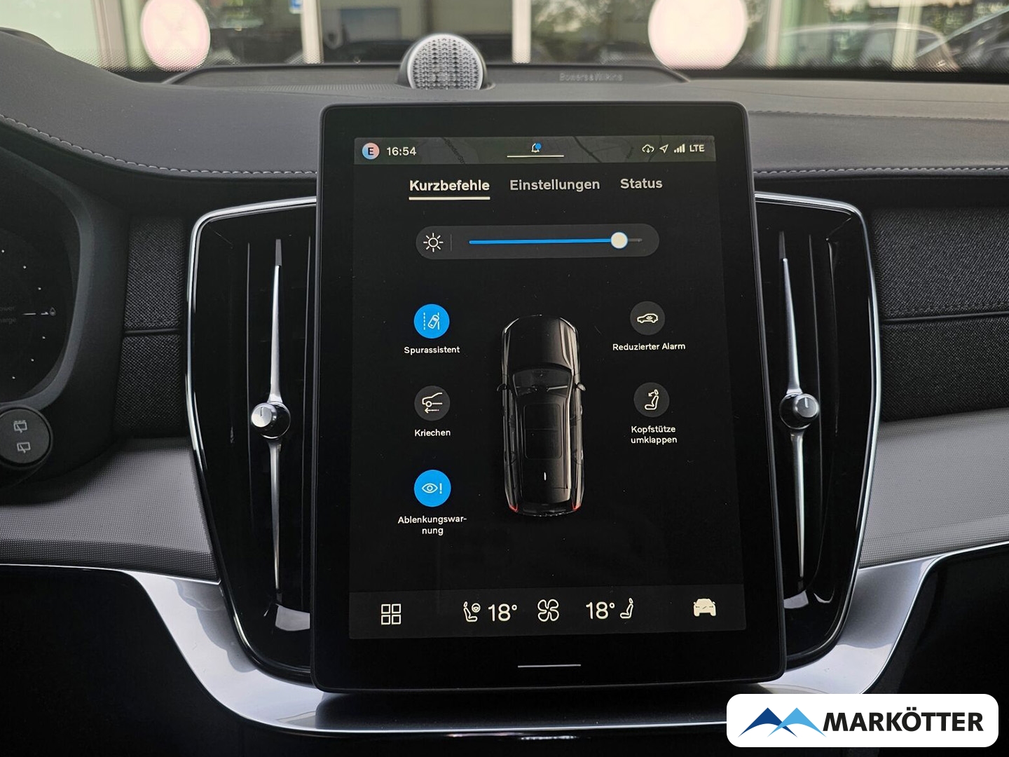 Fahrzeugabbildung Volvo XC90 Ultra Black Edition Recharge Plug-In Hybrid AWD 7-Sitzer