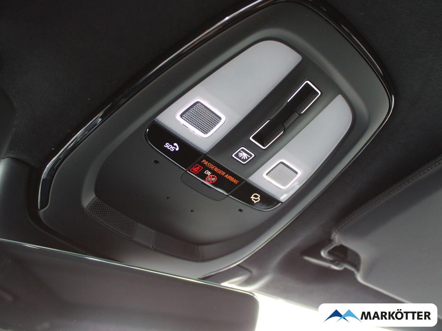 Fahrzeugabbildung Volvo XC90 Ultra Black Edition Recharge Plug-In Hybrid AWD 7-Sitzer