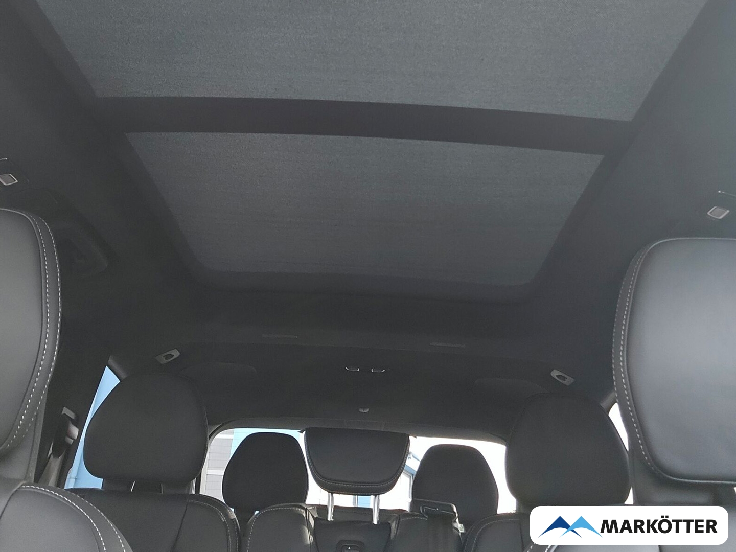 Fahrzeugabbildung Volvo XC90 Ultra Black Edition Recharge Plug-In Hybrid AWD 7-Sitzer