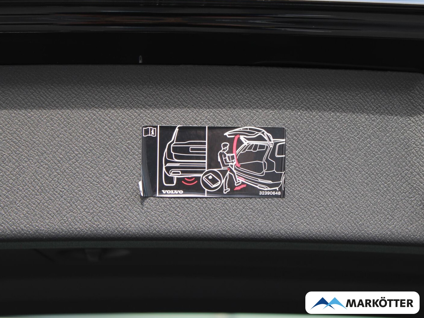 Fahrzeugabbildung Volvo XC90 Ultra Black Edition Recharge Plug-In Hybrid AWD 7-Sitzer
