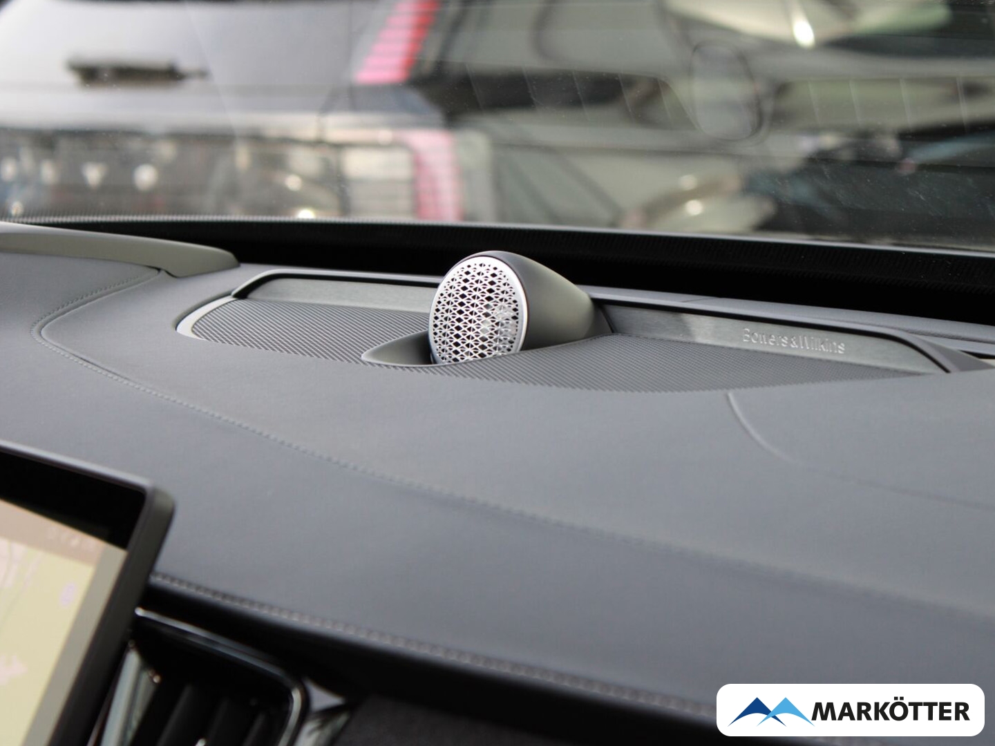 Fahrzeugabbildung Volvo XC90 Ultra Black Edition Recharge Plug-In Hybrid AWD 7-Sitzer