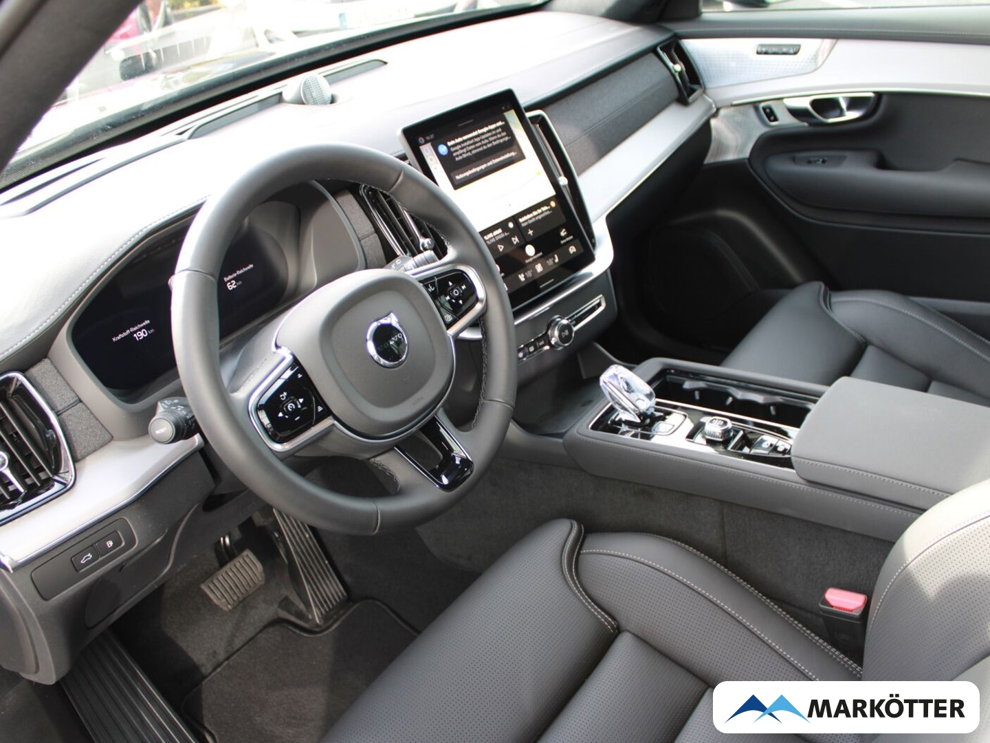Fahrzeugabbildung Volvo XC90 Ultra Black Edition Recharge Plug-In Hybrid AWD 7-Sitzer