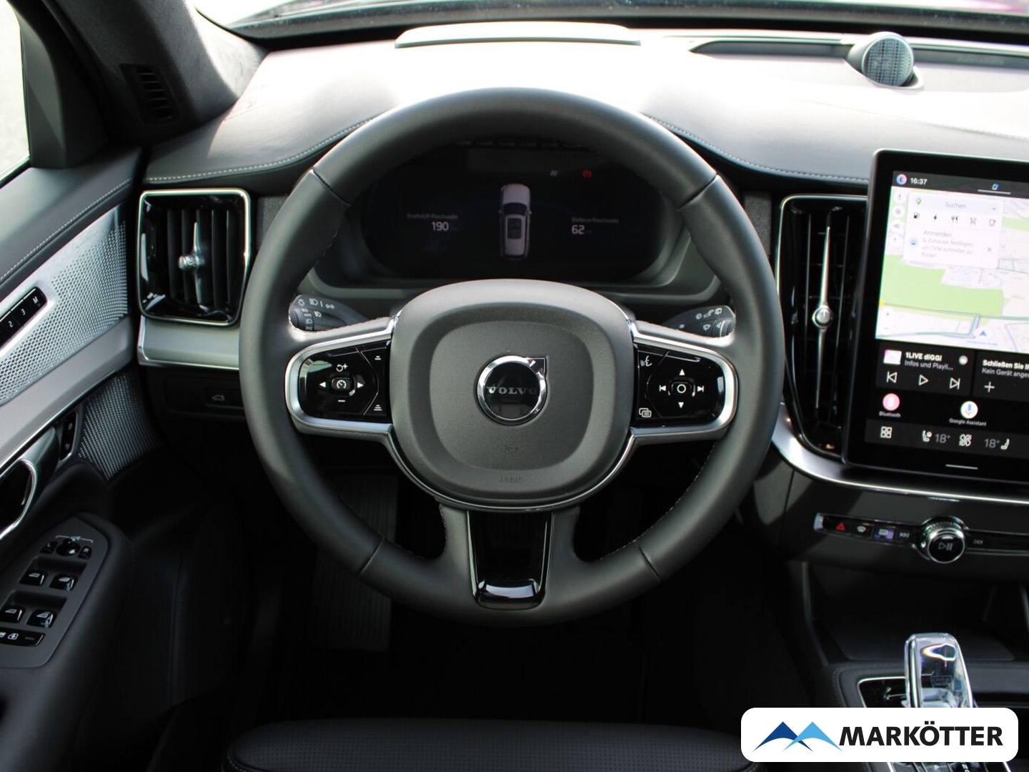 Fahrzeugabbildung Volvo XC90 Ultra Black Edition Recharge Plug-In Hybrid AWD 7-Sitzer