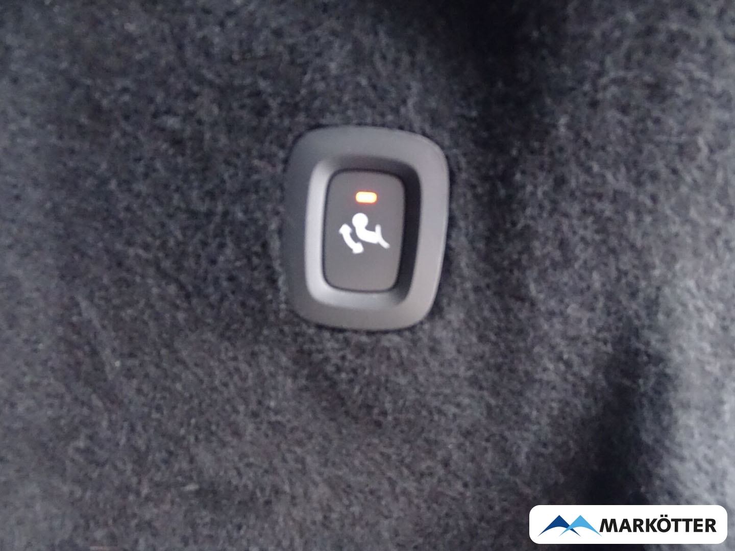 Fahrzeugabbildung Volvo XC60 R Design Recharge Plug-In Hybrid AWD AHK