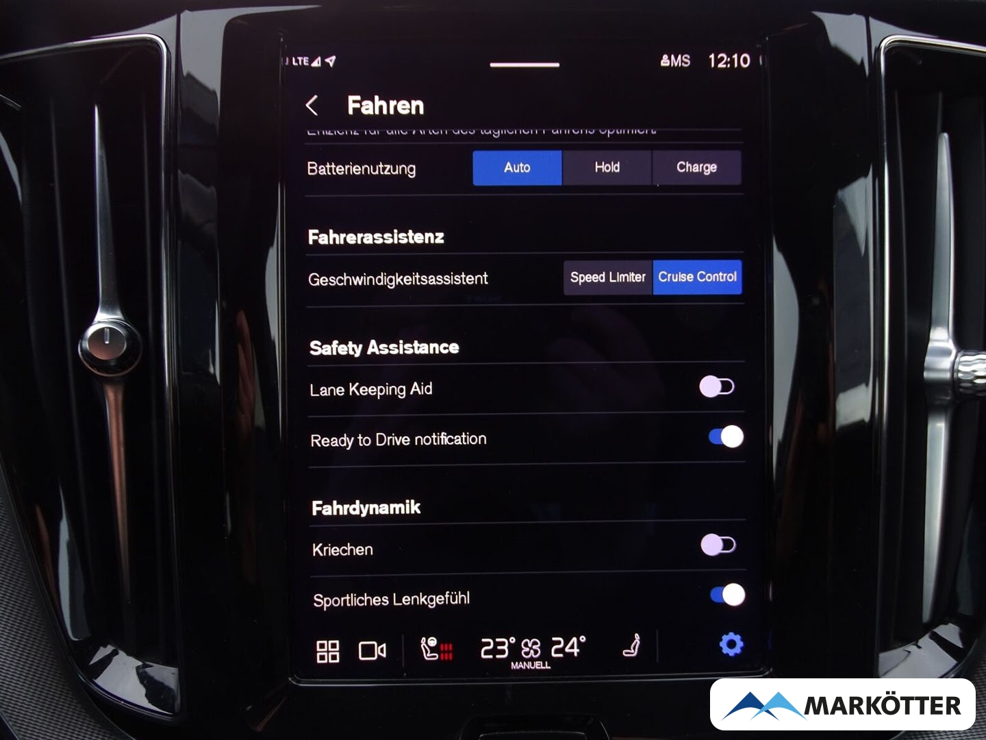 Fahrzeugabbildung Volvo XC60 R Design Recharge Plug-In Hybrid AWD AHK