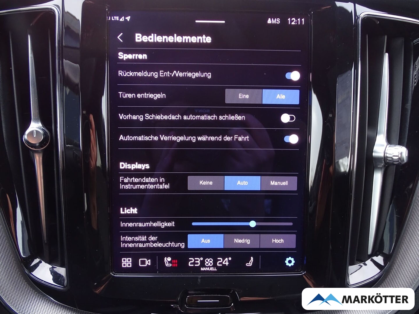 Fahrzeugabbildung Volvo XC60 R Design Recharge Plug-In Hybrid AWD AHK