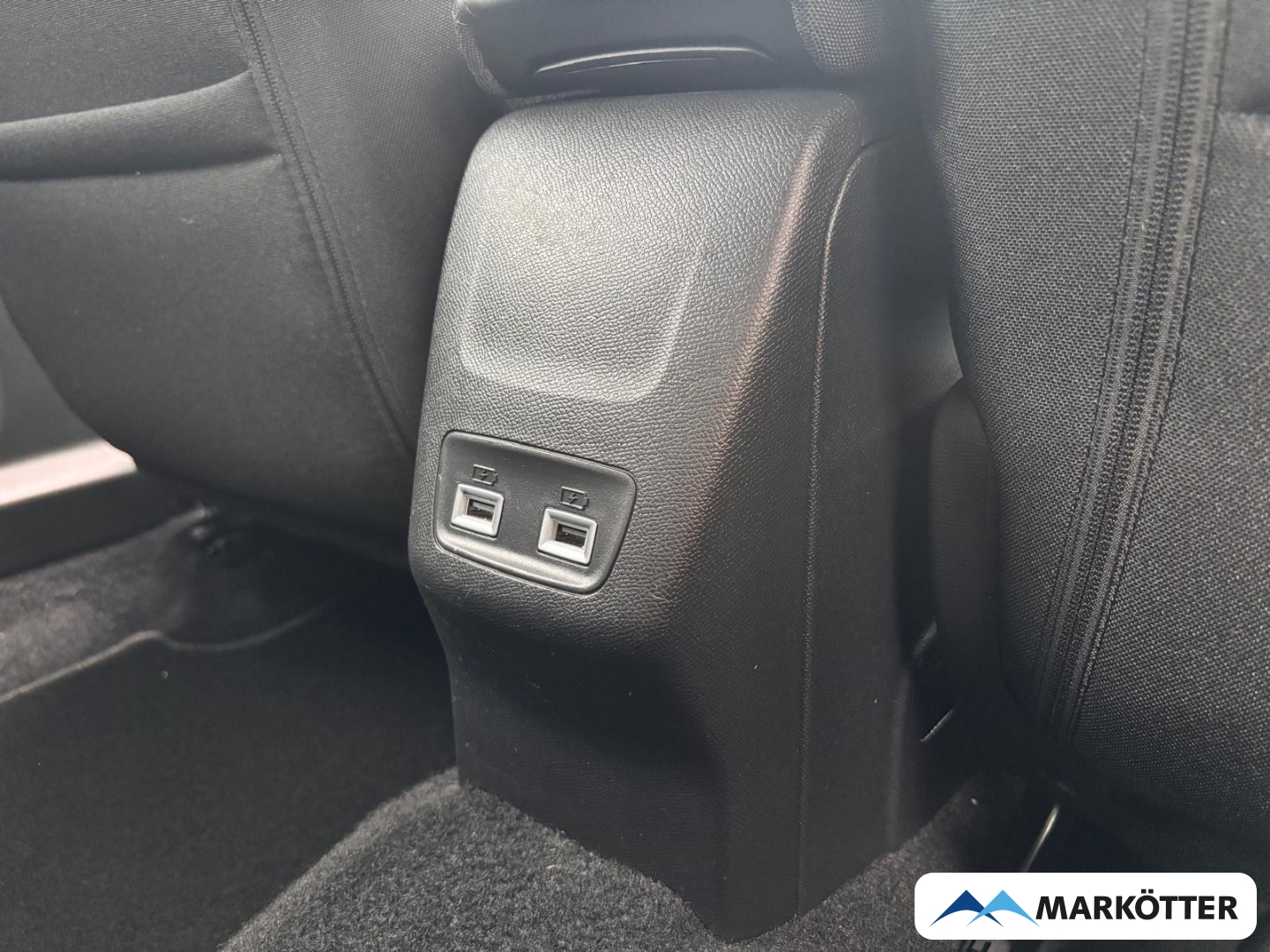 Fahrzeugabbildung Peugeot 2008 Allure 1.2 PureTech 130 CAM/SHZ/GRIP/TEMP