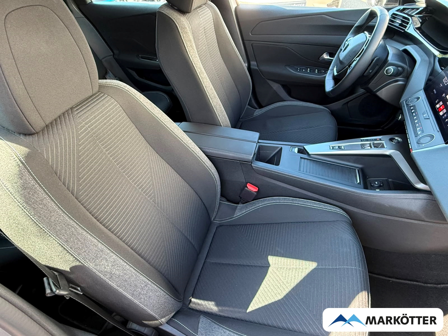 Fahrzeugabbildung Peugeot 308 SW Active AHK/LED/SHZ/CARPLY/NAVI/DAB