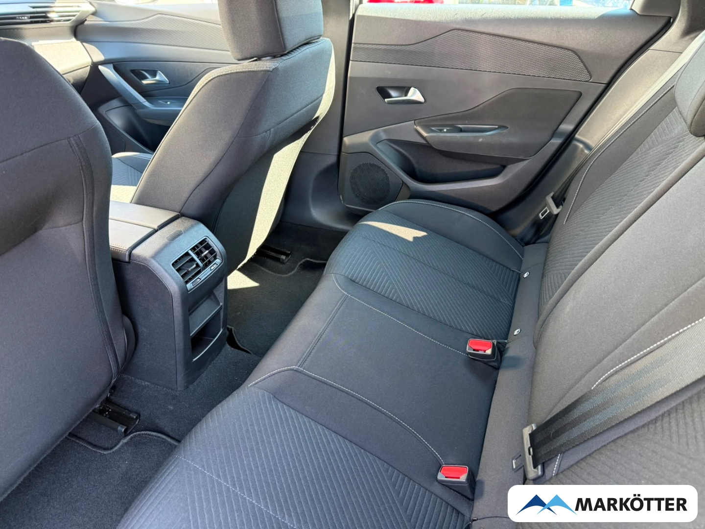 Fahrzeugabbildung Peugeot 308 SW Active AHK/LED/SHZ/CARPLY/NAVI/DAB
