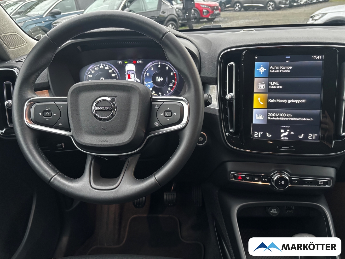 Fahrzeugabbildung Volvo XC40 T3 Momentum Pro CAM/SHZ/LKHZ/TEMP/CRPLY
