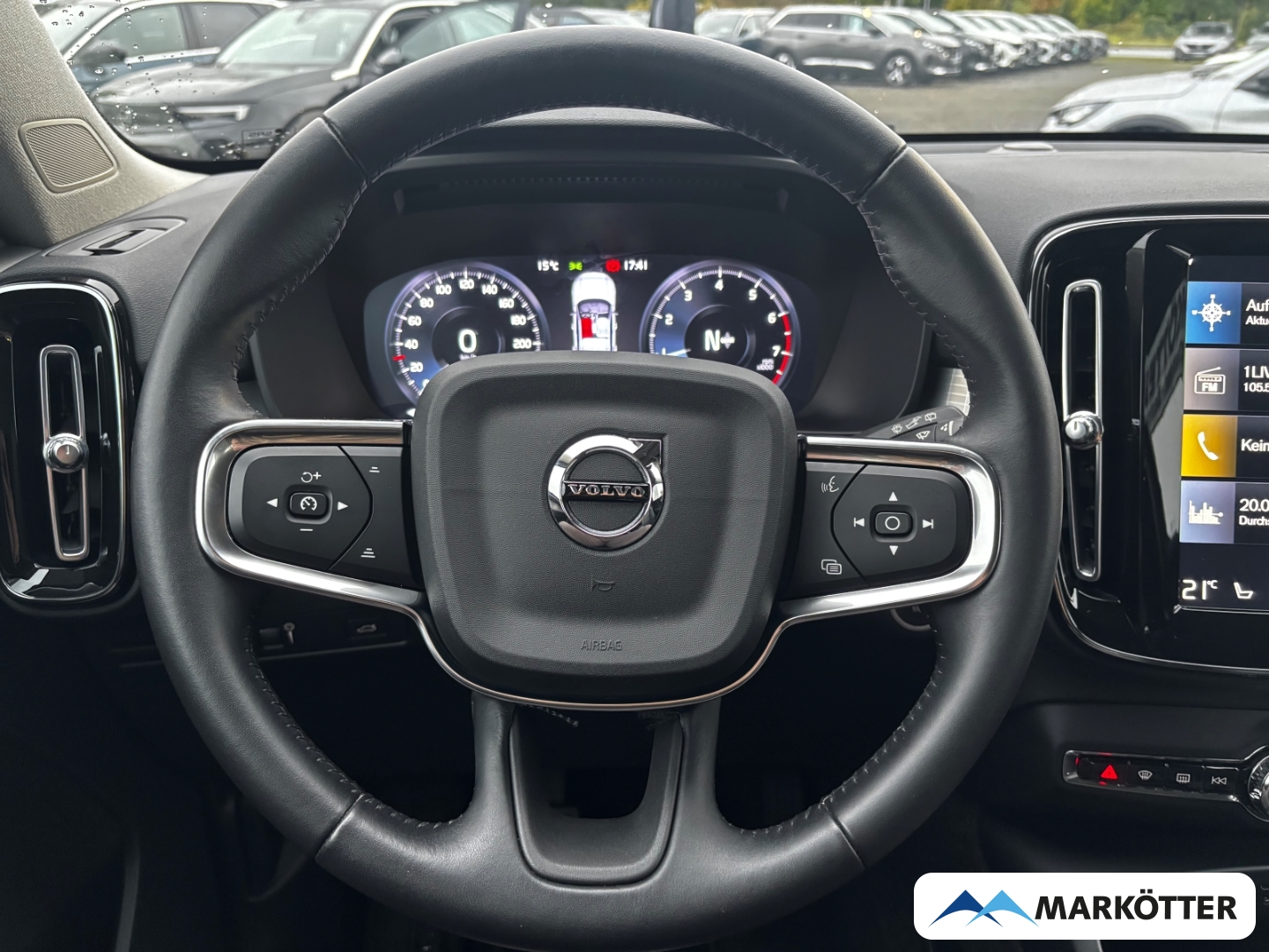Fahrzeugabbildung Volvo XC40 T3 Momentum Pro CAM/SHZ/LKHZ/TEMP/CRPLY