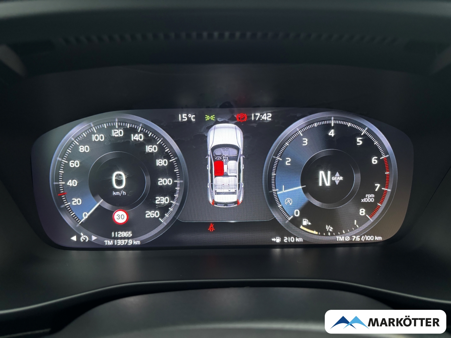 Fahrzeugabbildung Volvo XC40 T3 Momentum Pro CAM/SHZ/LKHZ/TEMP/CRPLY