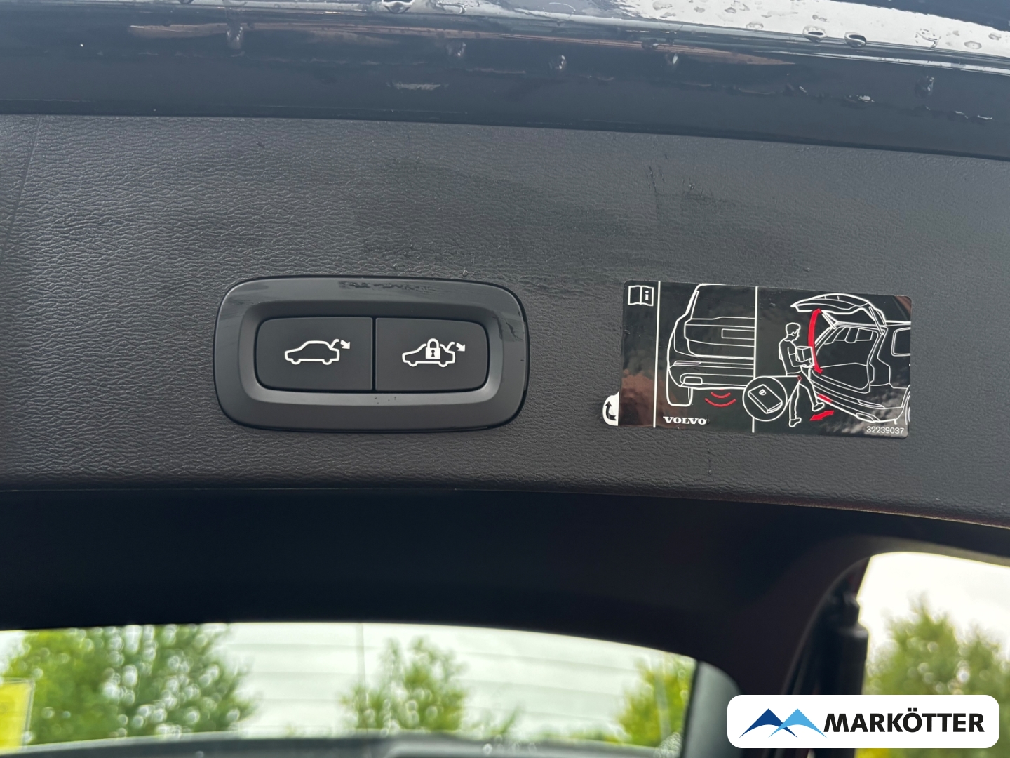 Fahrzeugabbildung Volvo XC40 T3 Momentum Pro CAM/SHZ/LKHZ/TEMP/CRPLY