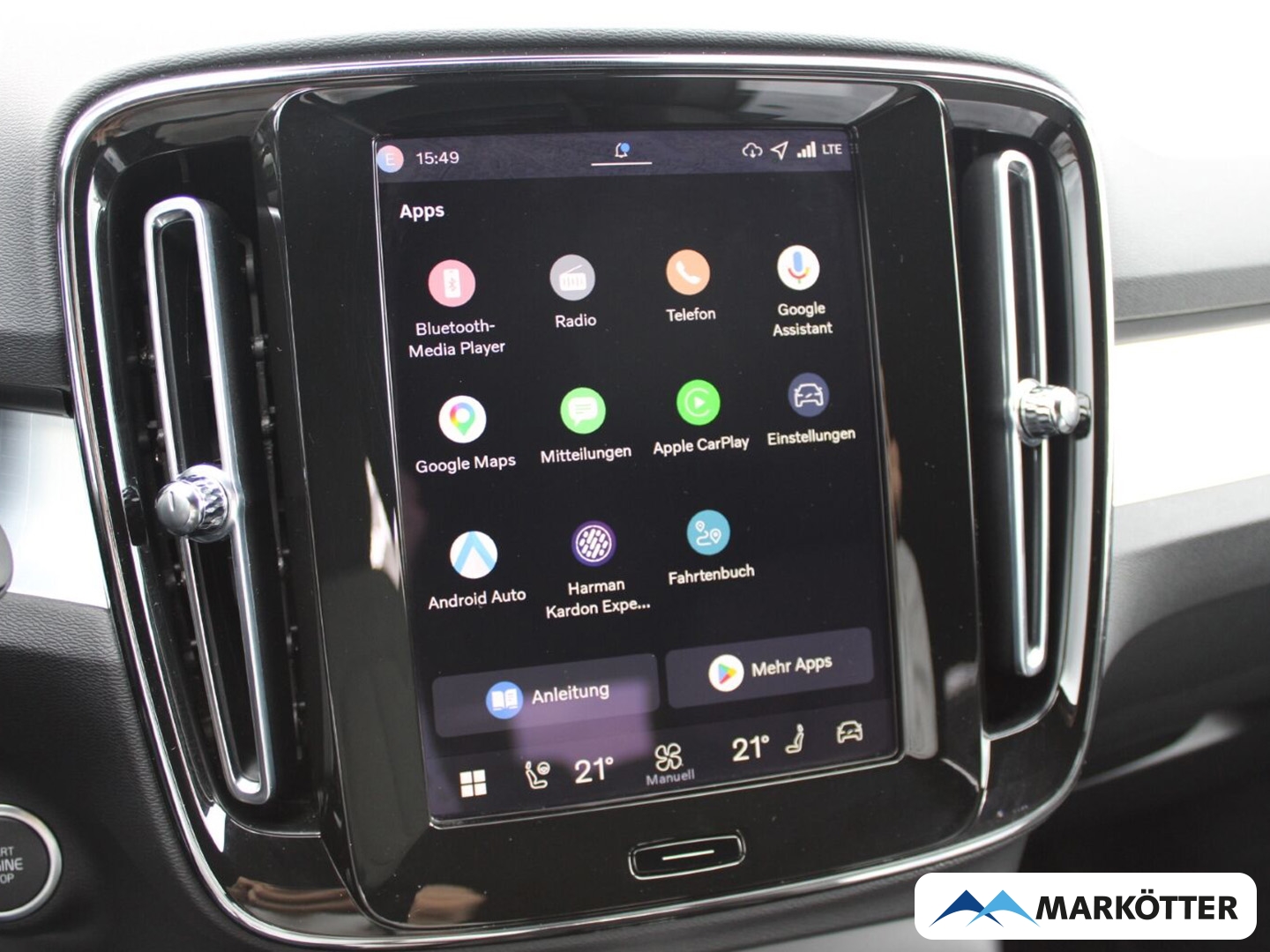 Fahrzeugabbildung Volvo XC40 B4 Plus Dark Pixel-LED/360/H&K/LHZ/FSHZ/19''