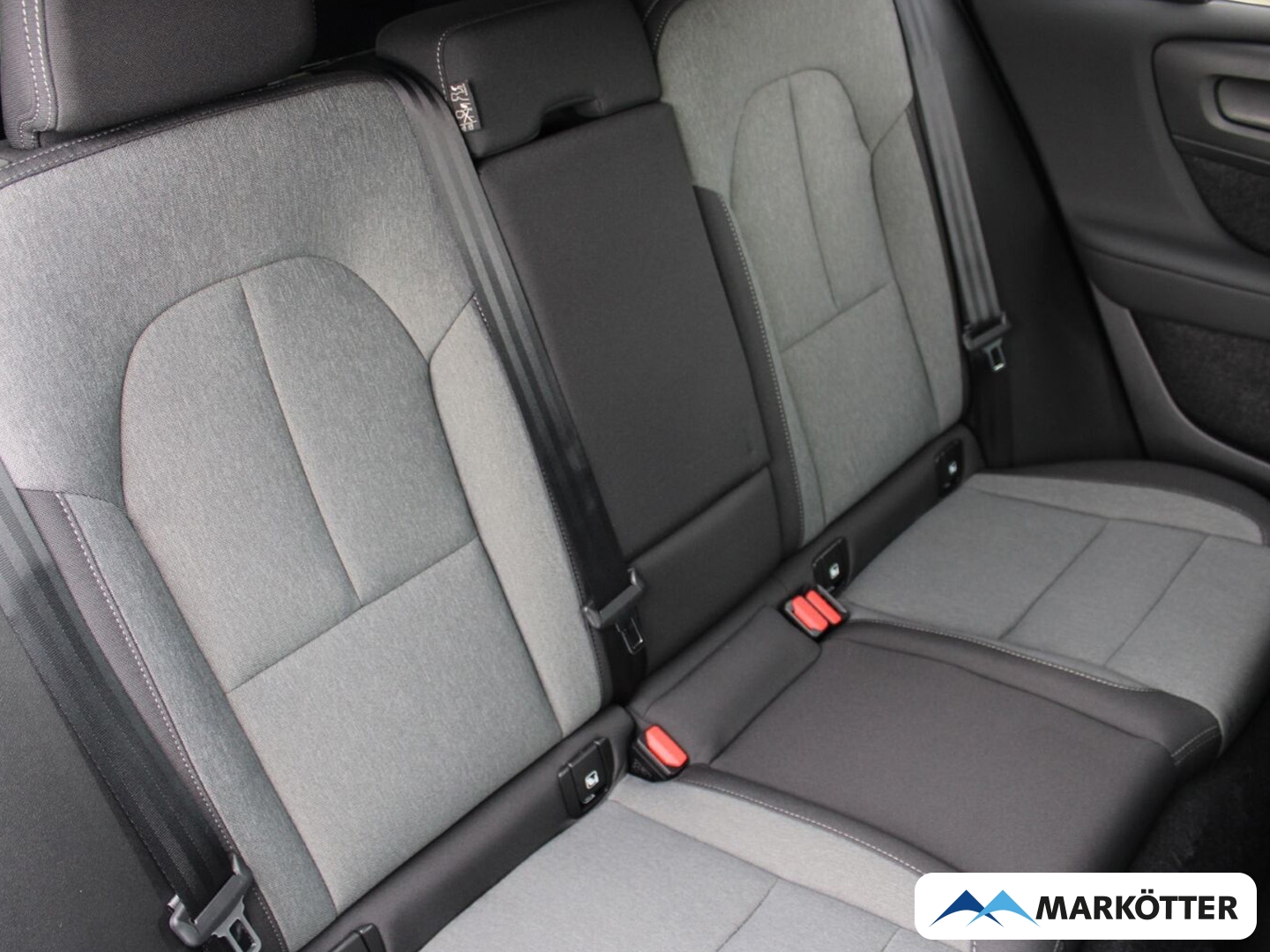 Fahrzeugabbildung Volvo XC40 B4 Plus Dark Pixel-LED/360/H&K/LHZ/FSHZ/19''